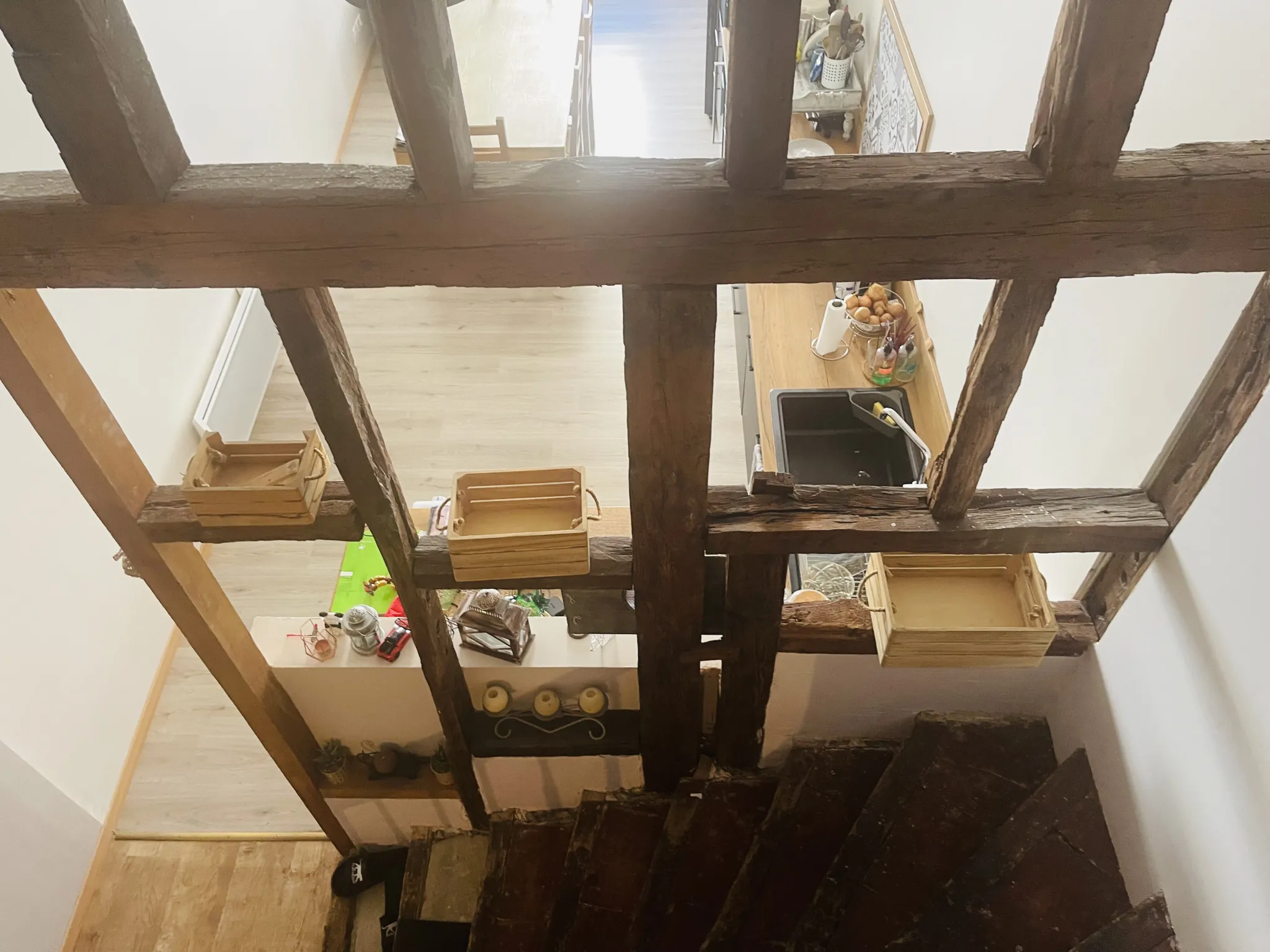 Maison rénovée avec local commercial au centre de Limoux, opportunité d'investissement 