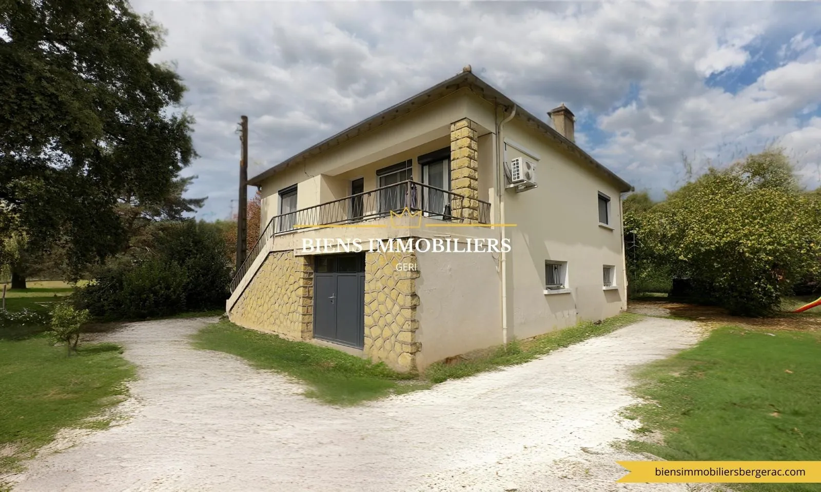 Charmante maison à Bergerac avec terrain de 2000 m² et potentiel d'aménagement