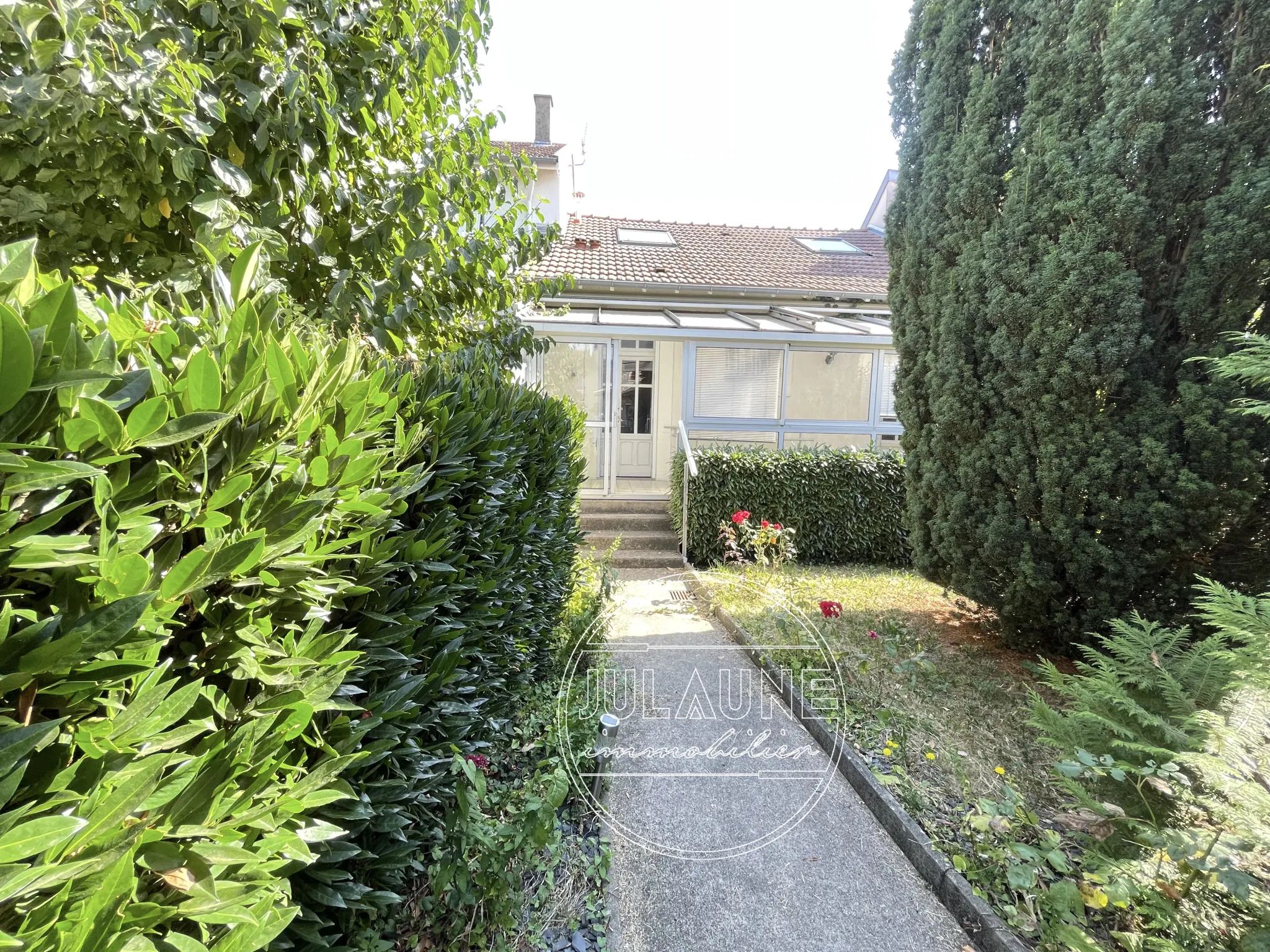 Maison de ville à Limoges de 98 m² avec jardin et garage - Quartier calme