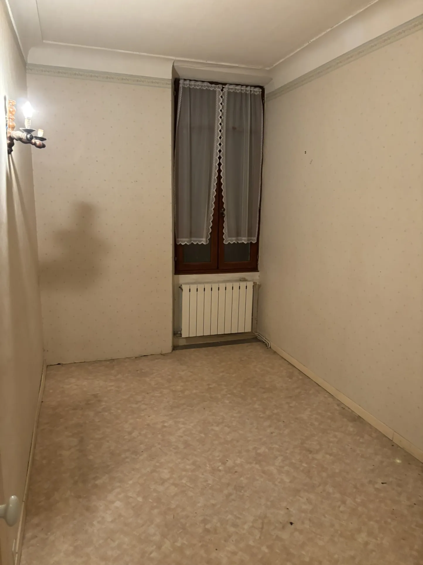 Maison de village à rénover avec jardin et garage au cœur de Buis-les-Baronnies 