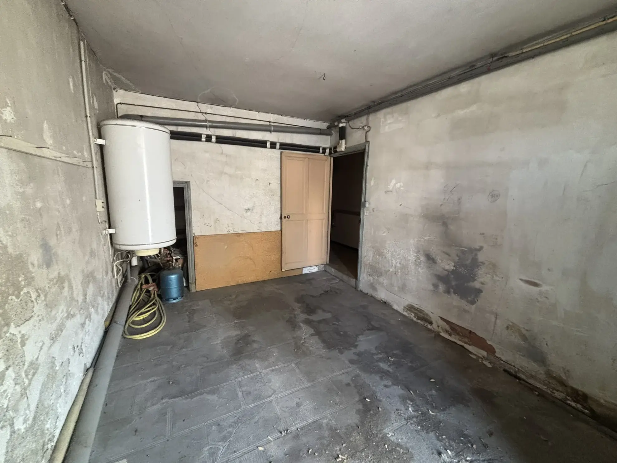 Maison de village à rénover avec jardin et garage au cœur de Buis-les-Baronnies 