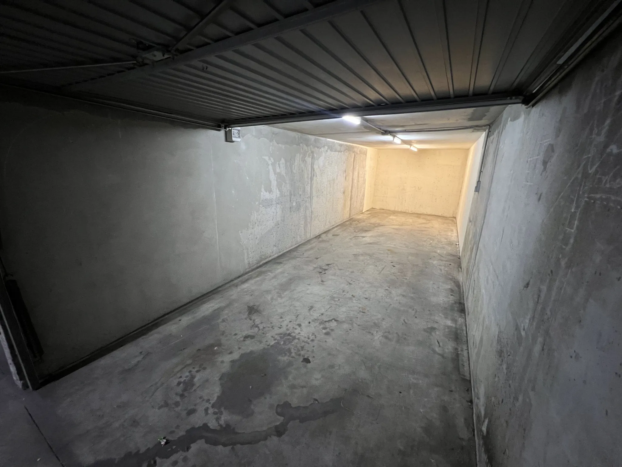Garage double à vendre à Annemasse – 24 m², emplacement idéal 