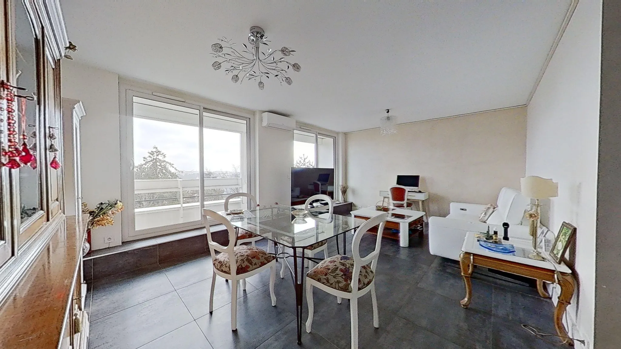 Appartement 3 pièces lumineux avec balcon et vue dégagée à Lyon 9ème