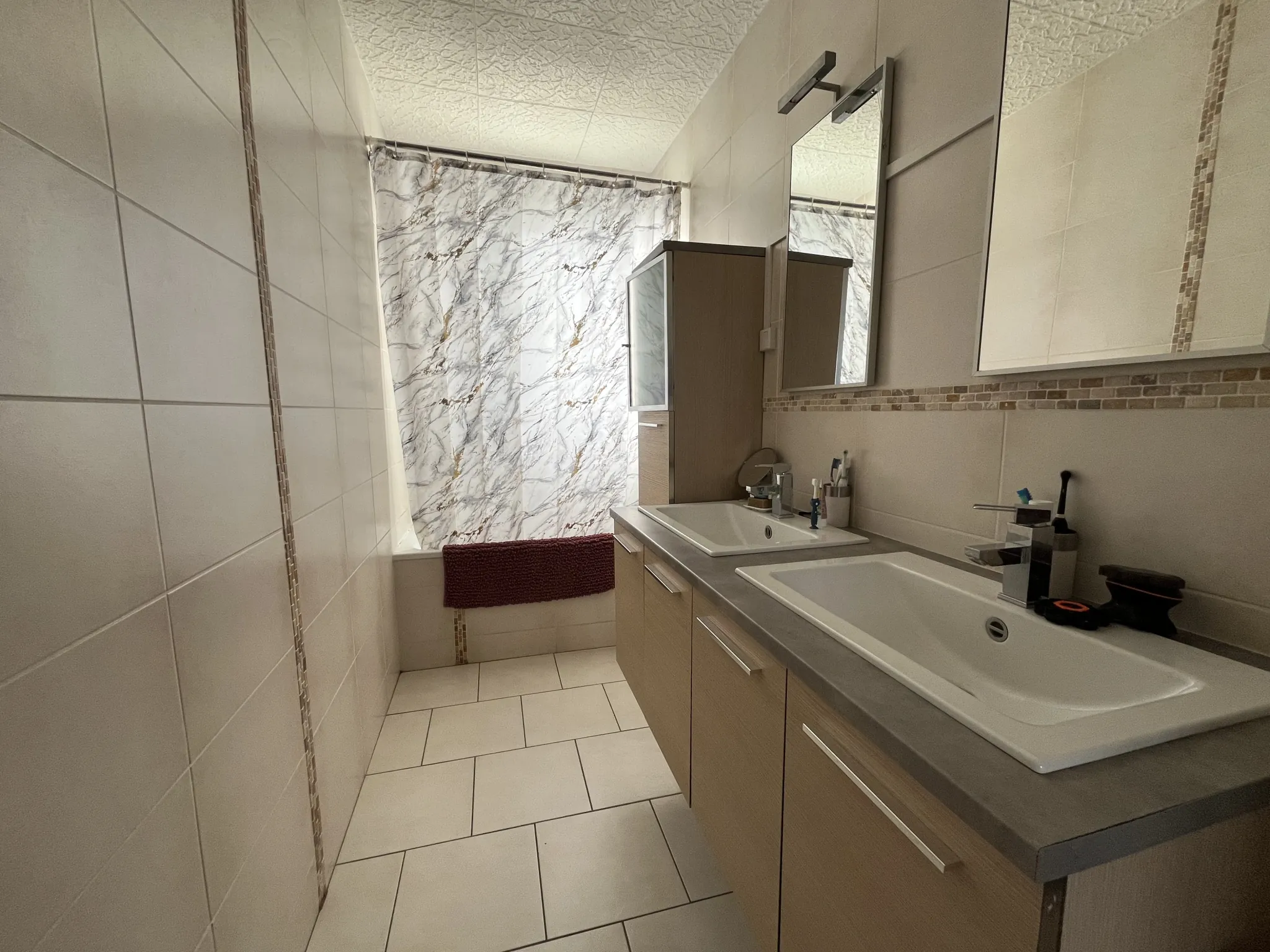 Maison de 93 m² à Le Mans avec jardin, garage et 3 chambres 