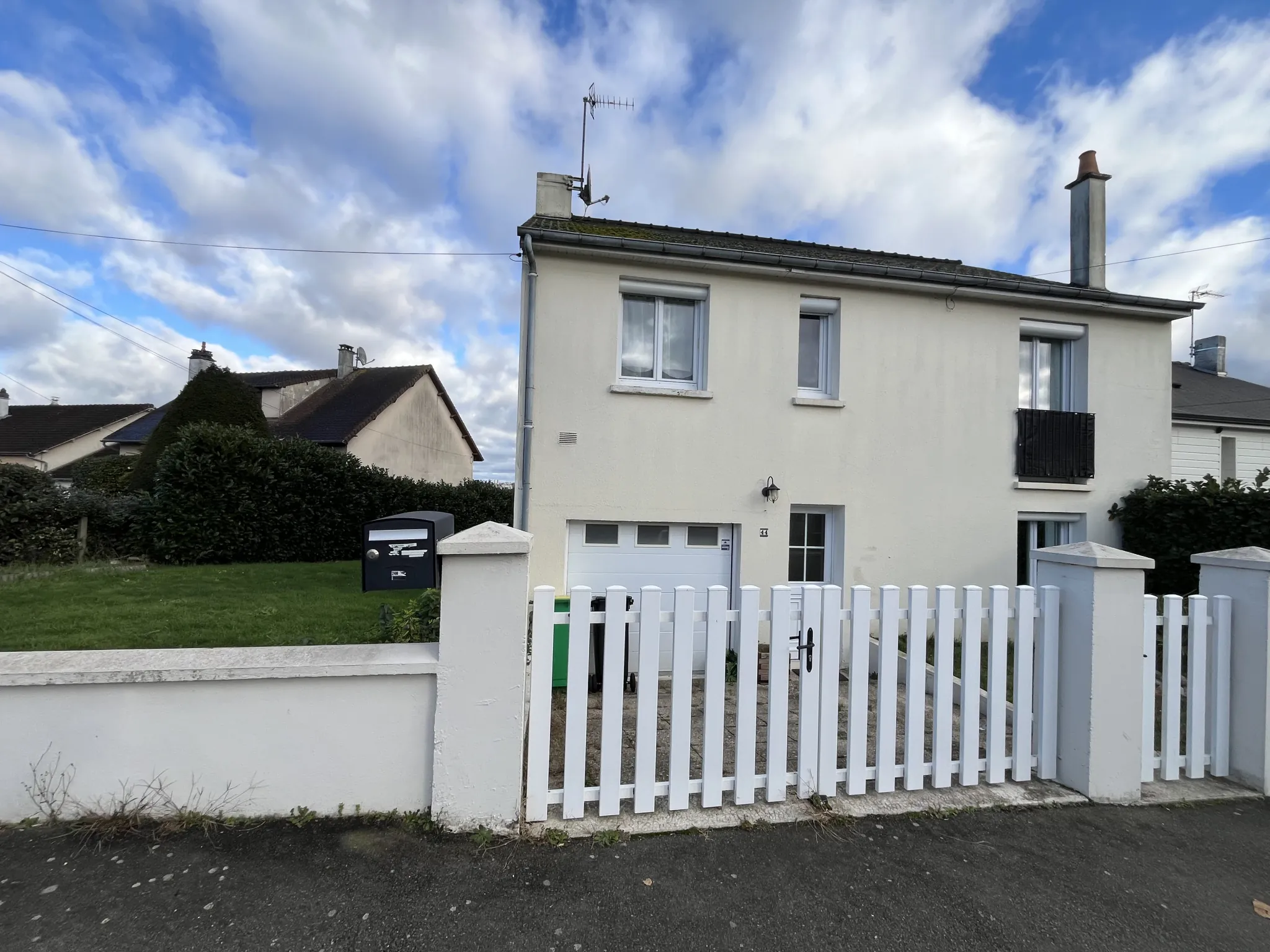 Maison de 93 m² à Le Mans avec jardin, garage et 3 chambres 