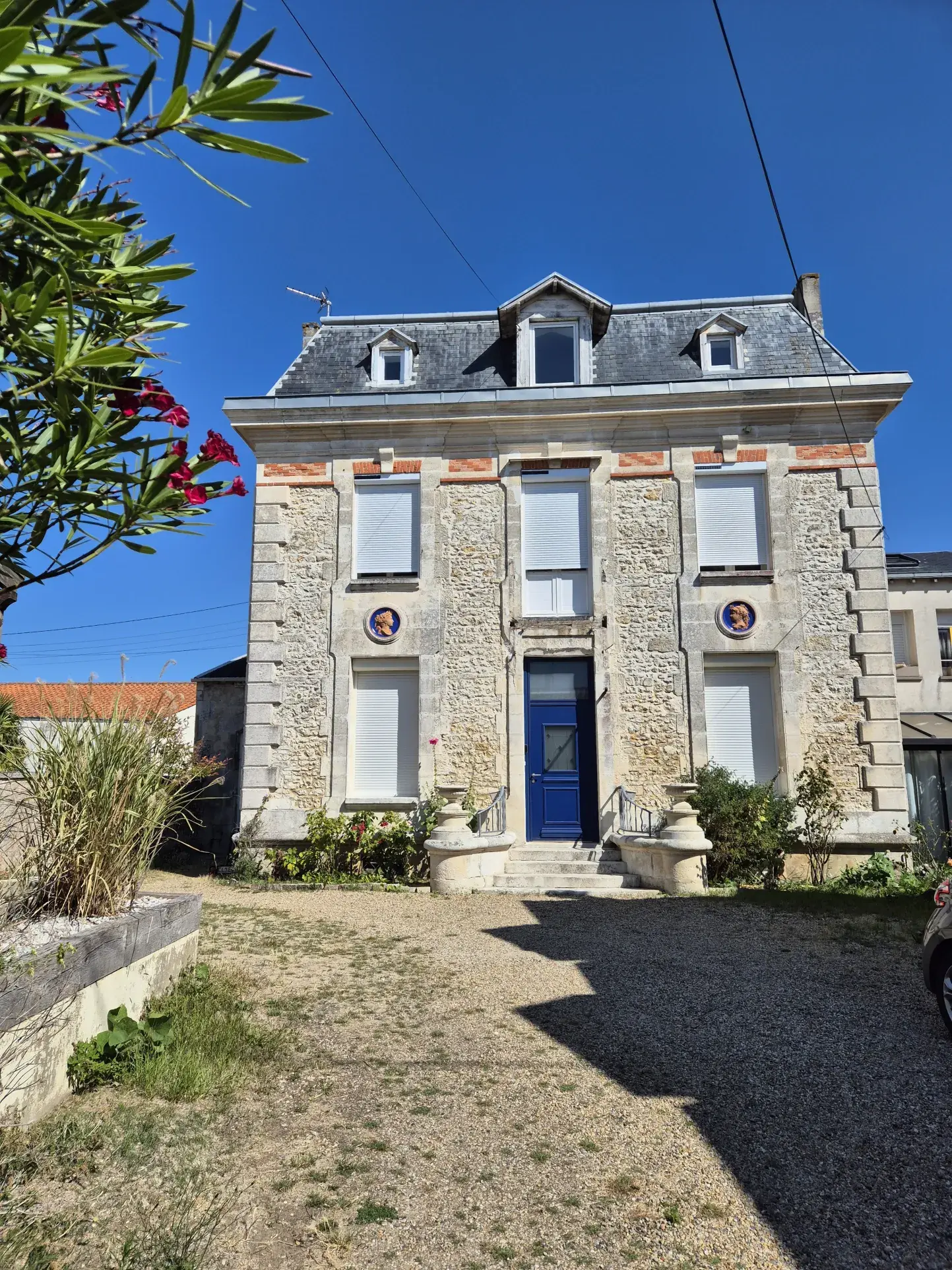 Bel appartement mansardé avec vue mer à Fouras au dernier étage 