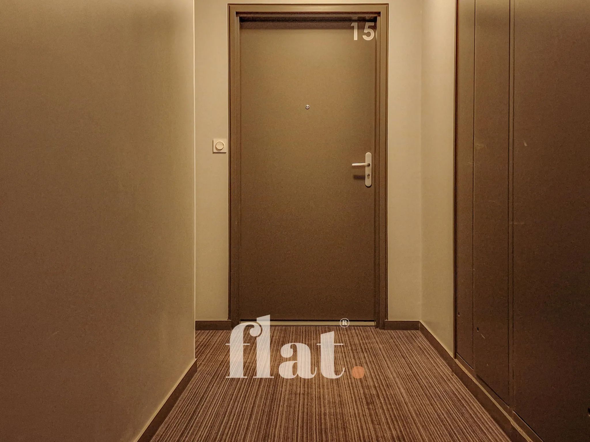 Appartement 2 bis avec terrasse et stationnement sécurisé à Nantes 