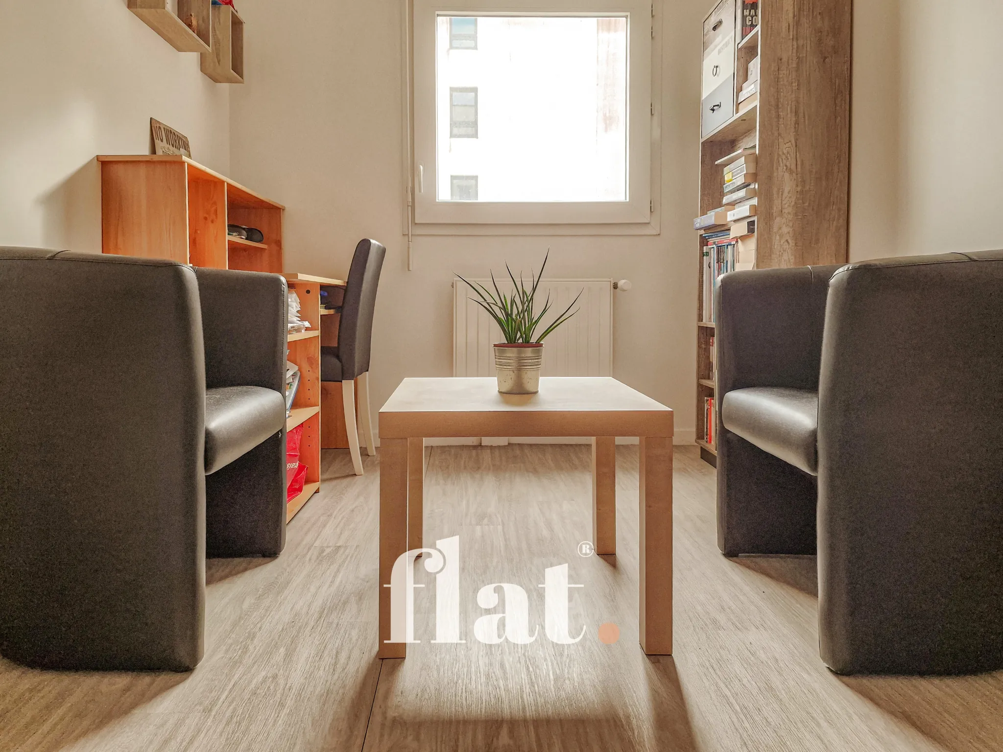 Appartement 2 bis avec terrasse et stationnement sécurisé à Nantes 