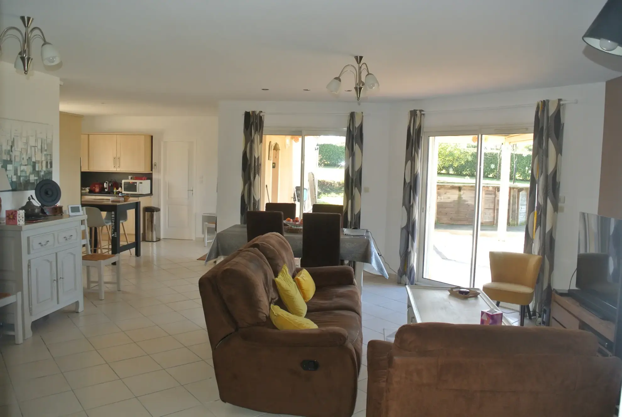 Maison à vendre à Miramont-de-Guyenne avec piscine et garage 