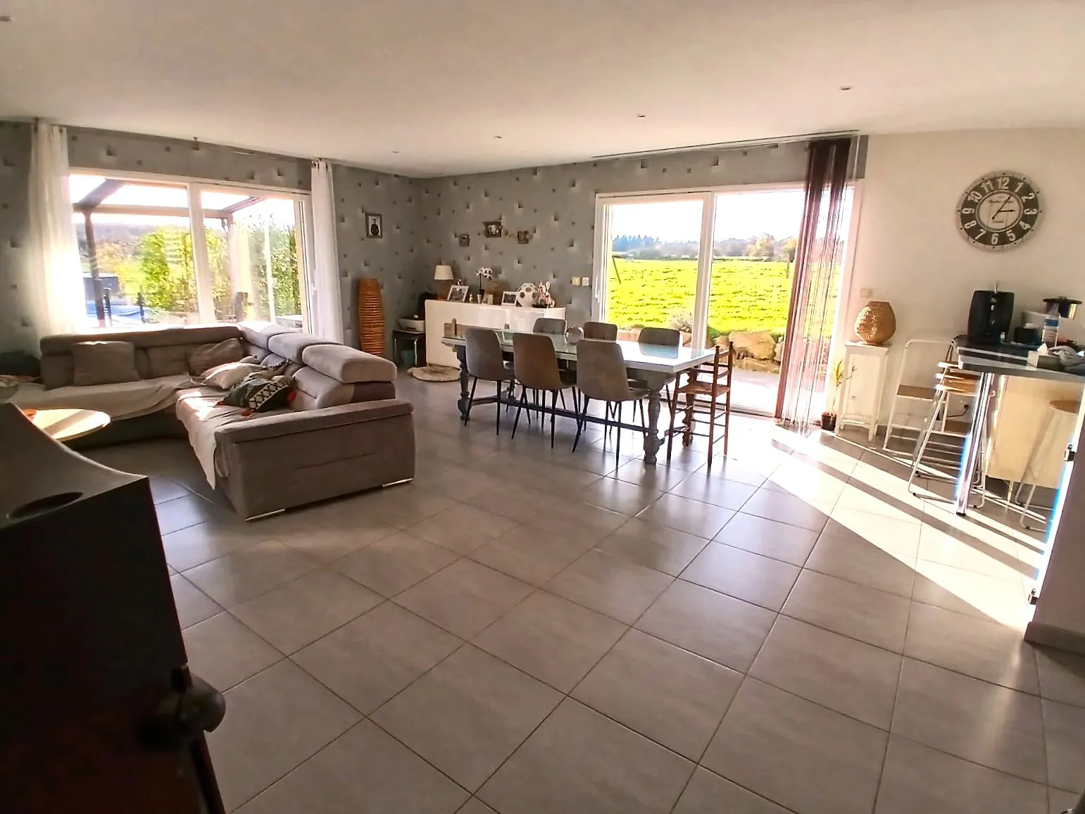 Maison moderne avec piscine à Saint-Remimont – 4 chambres et espaces extérieurs