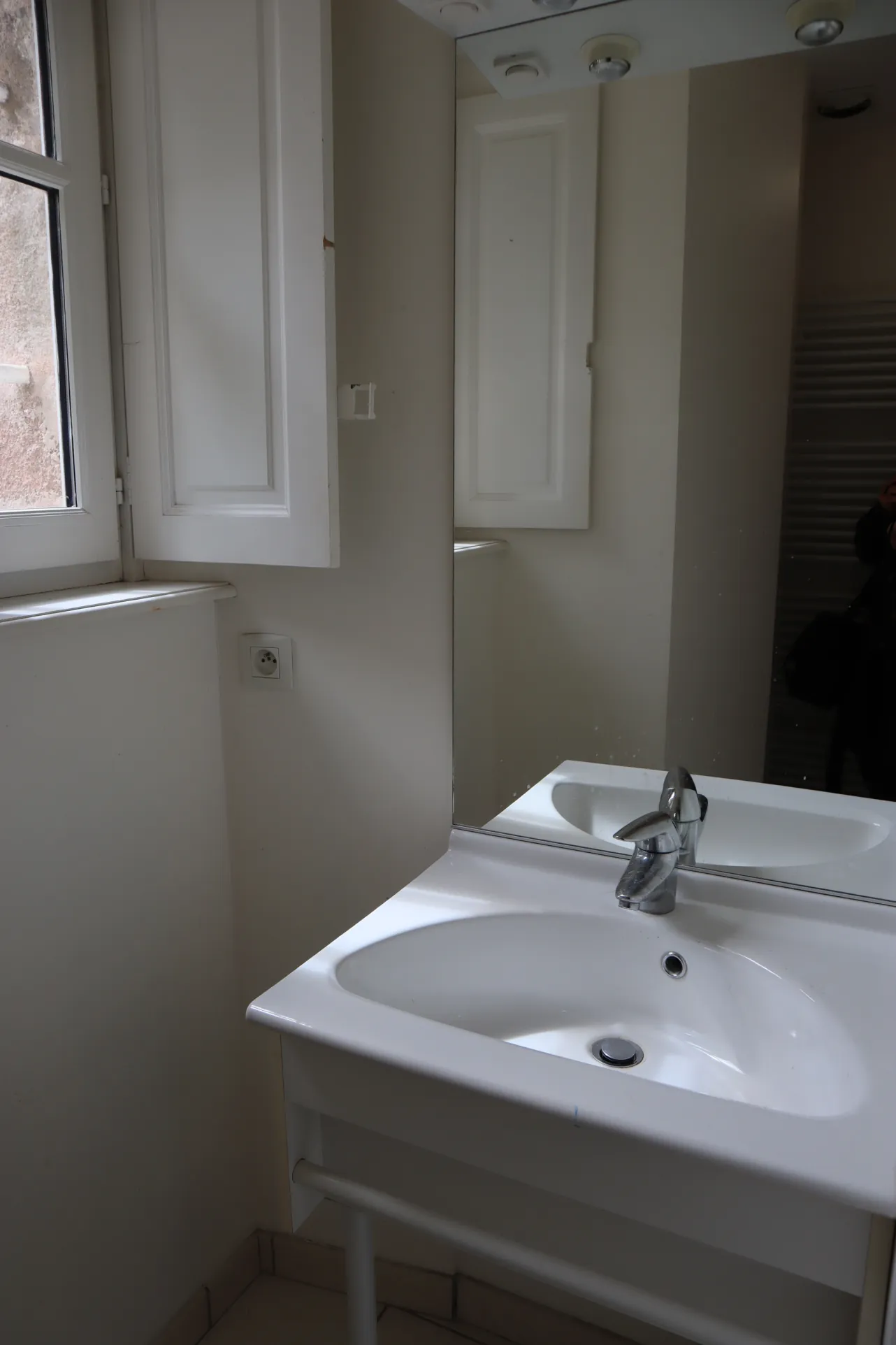 Appartement T2 meublé à Autun avec stationnement et chauffage au gaz 