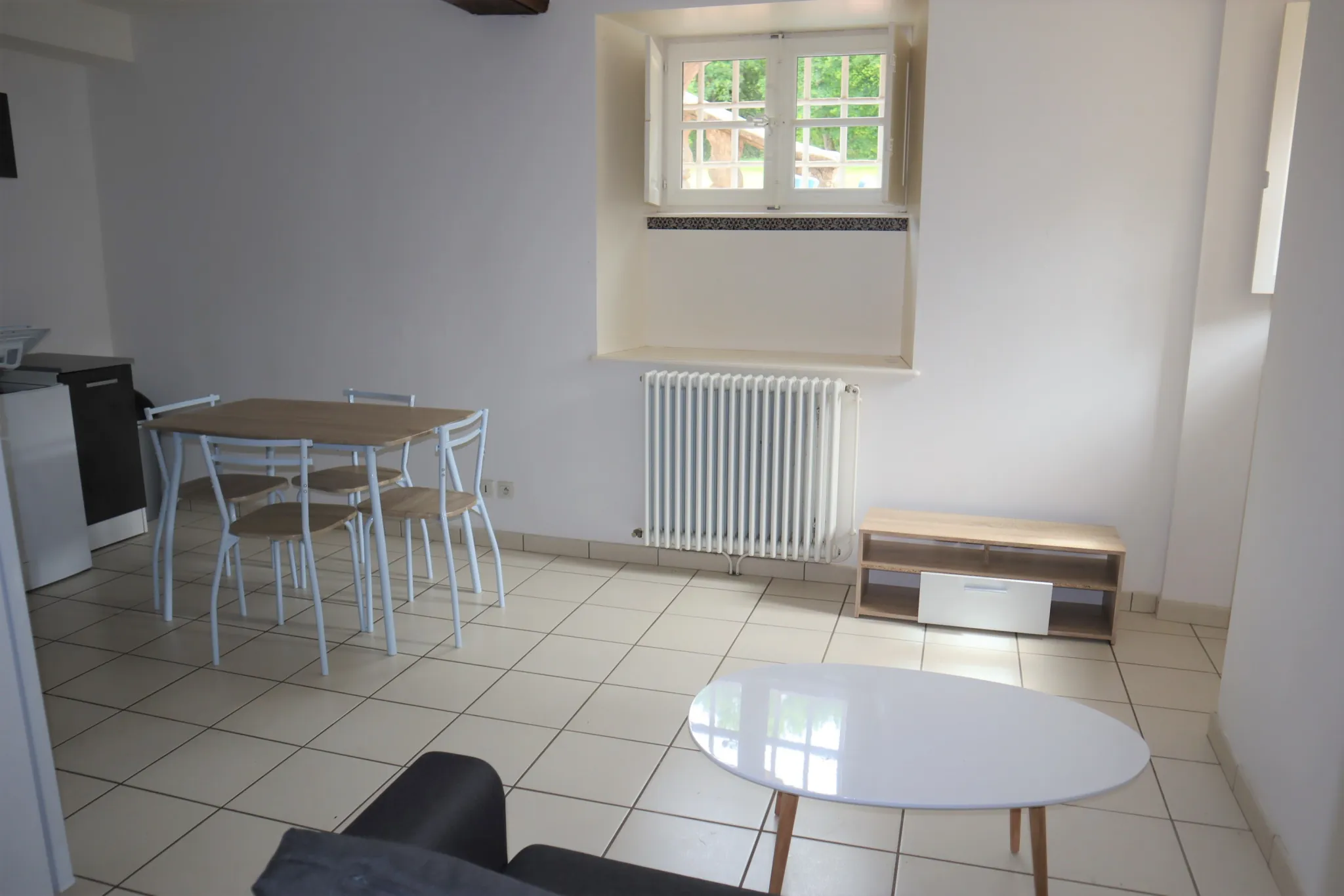 Appartement T2 meublé à Autun avec stationnement et chauffage au gaz 