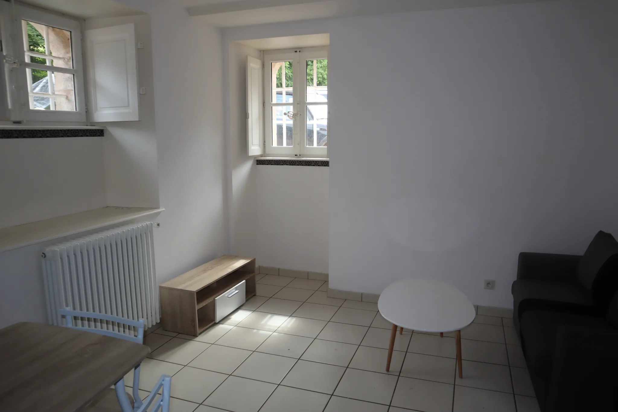 Appartement T2 meublé à Autun avec stationnement et chauffage au gaz 