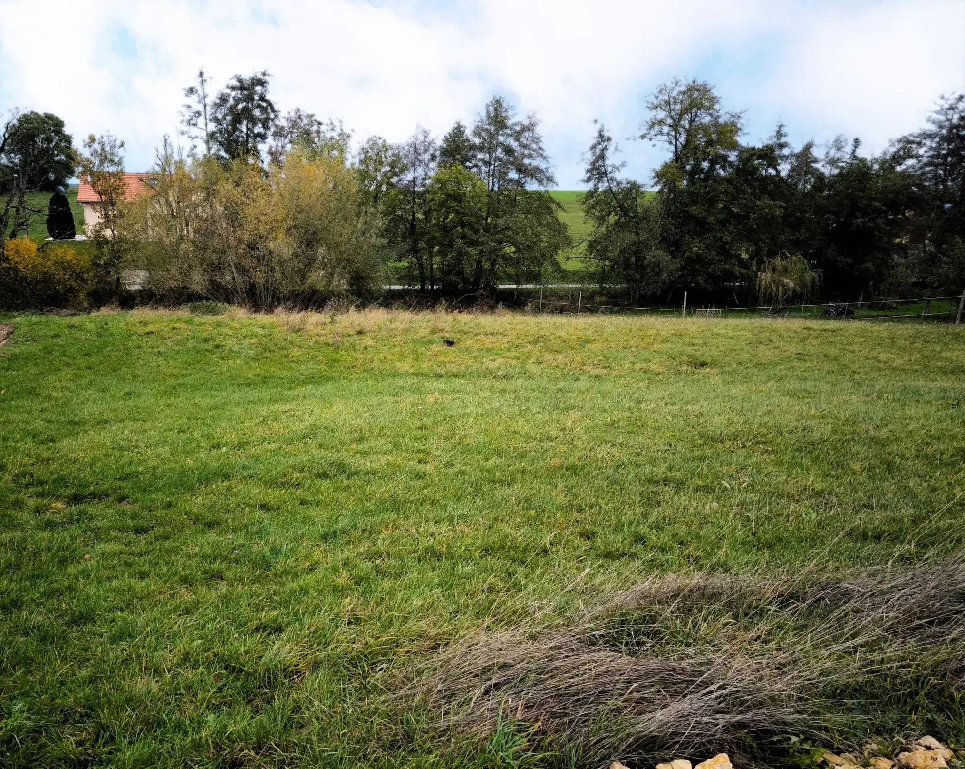 Terrain constructible de 1278 m² à Hennecourt, idéal pour votre projet immobilier