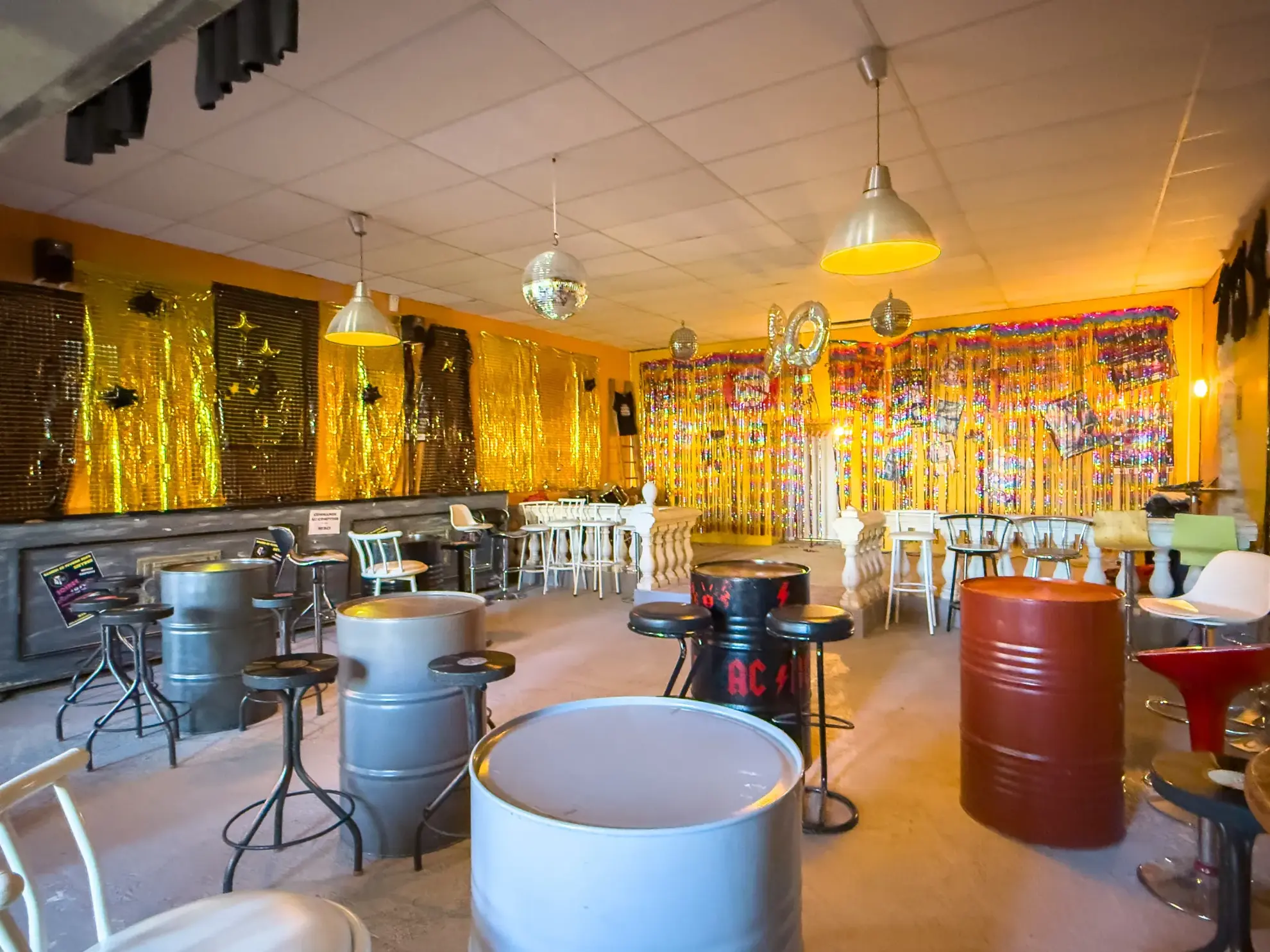 Murs commerciaux pour bar et concerts à Meysse - Opportunité à saisir 