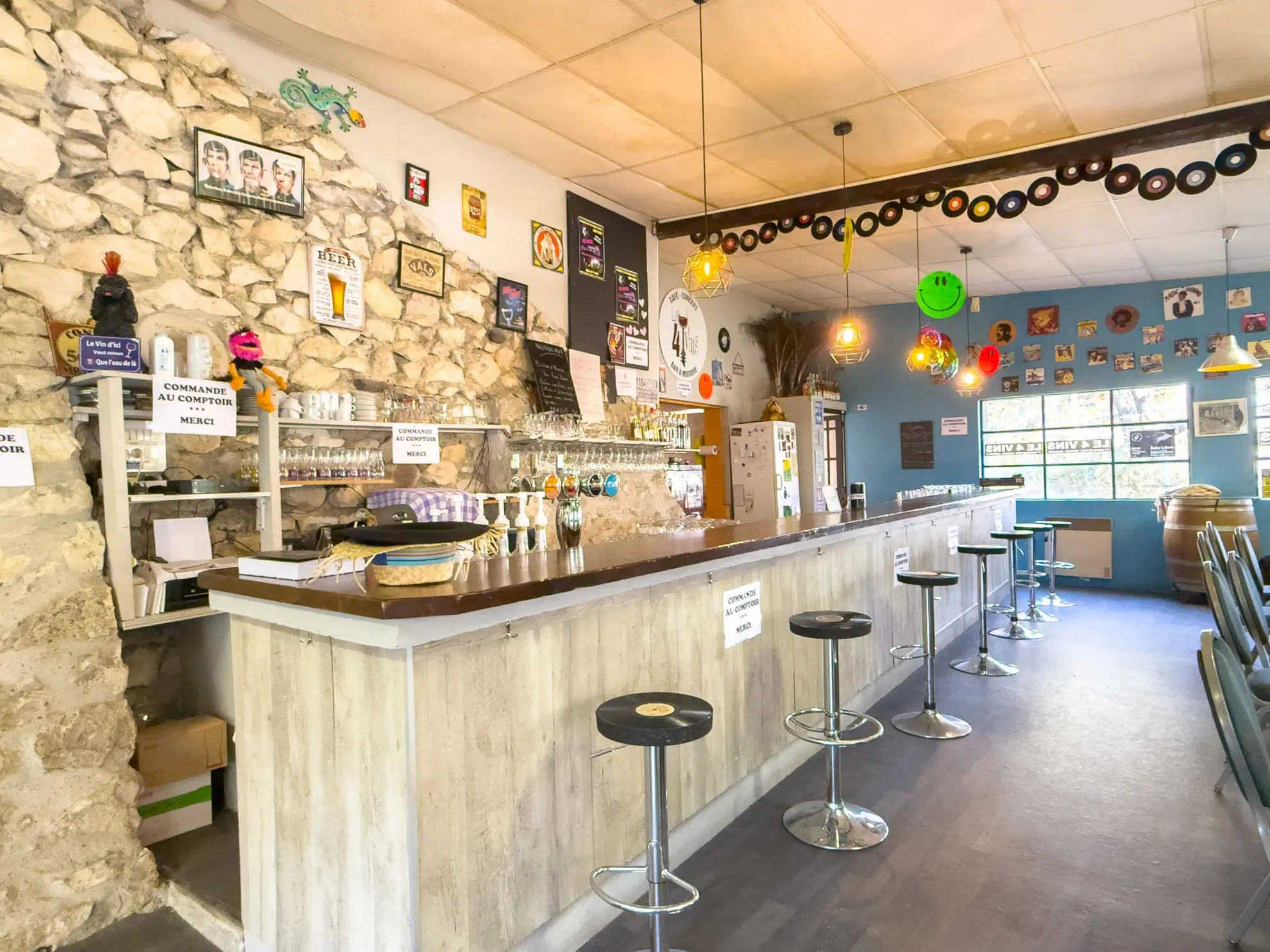 Murs commerciaux pour bar et concerts à Meysse - Opportunité à saisir 