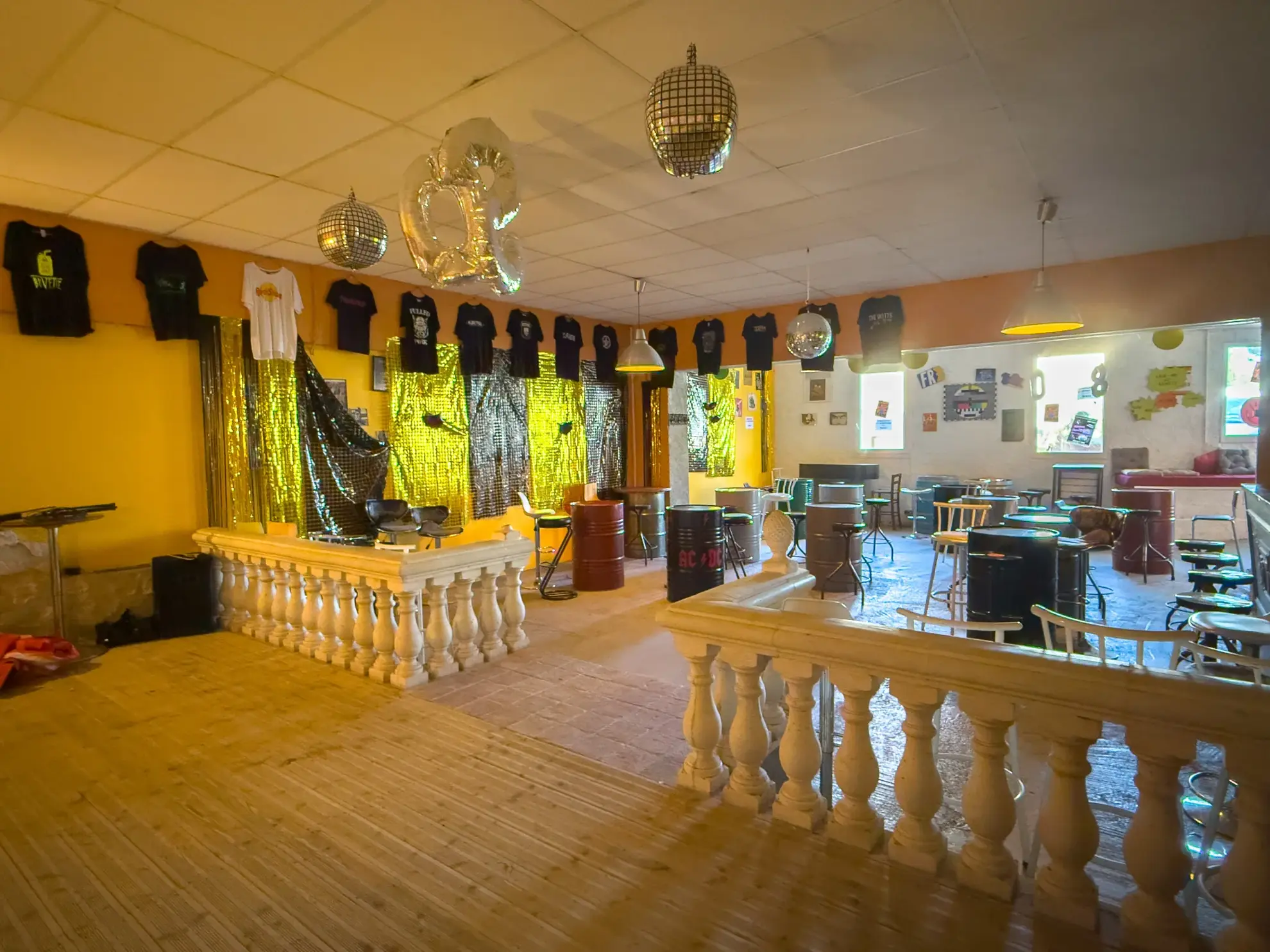 Murs commerciaux pour bar et concerts à Meysse - Opportunité à saisir 