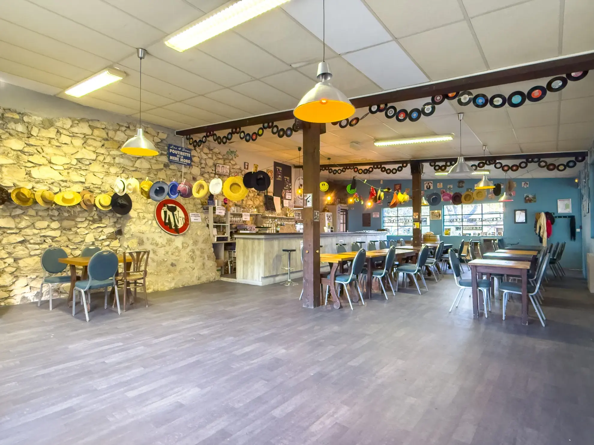 Murs commerciaux pour bar et concerts à Meysse - Opportunité à saisir 