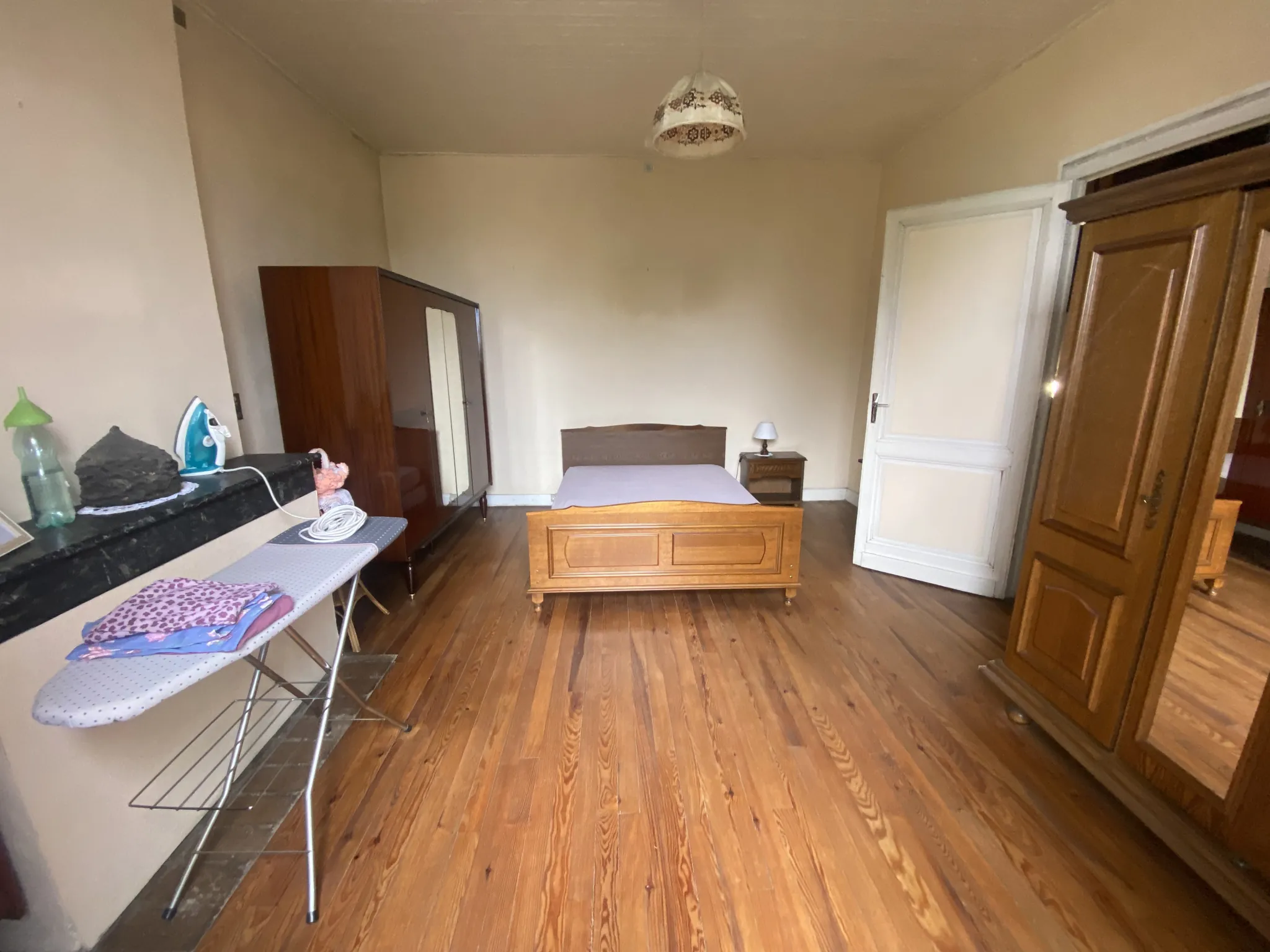 Maison de 136 m² à La Réole avec grand jardin et garage, investissement potentiel 