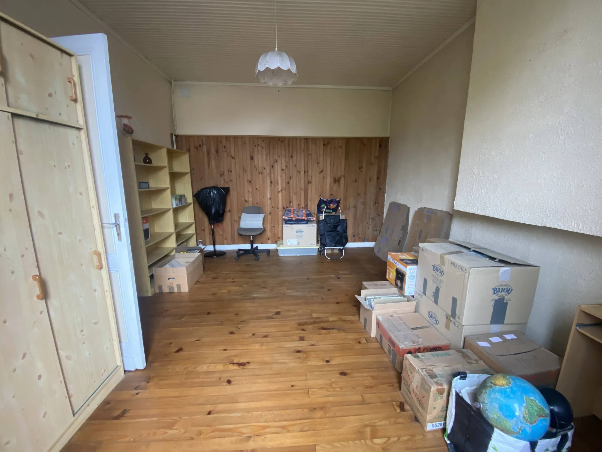 Maison de 136 m² à La Réole avec grand jardin et garage, investissement potentiel 