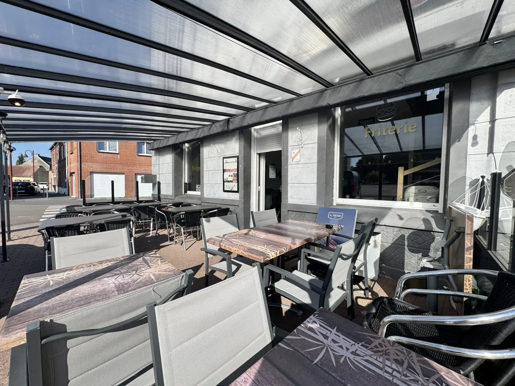 A vendre immeuble commercial à Wallers sur un axe stratégique