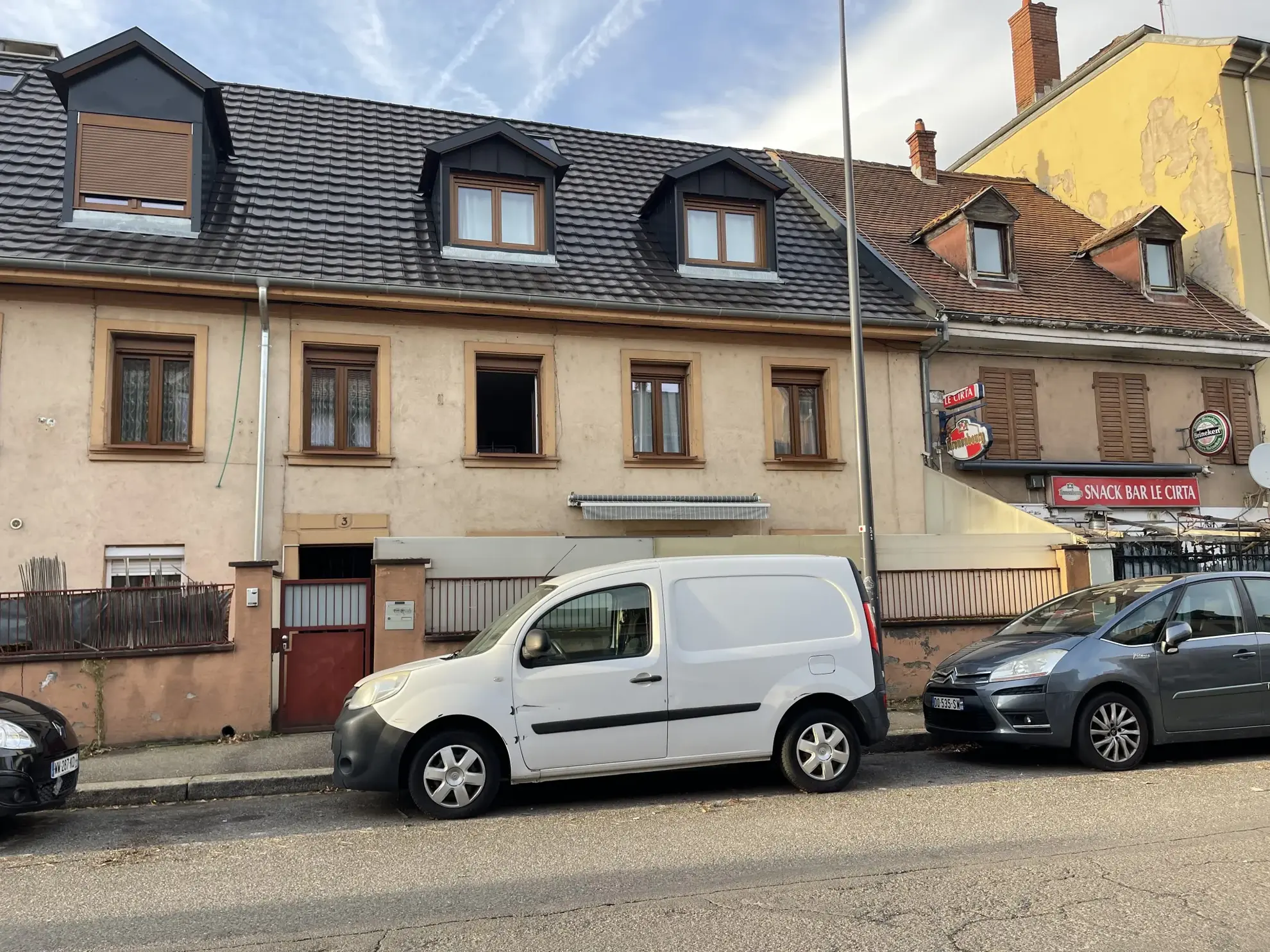 Appartement F3 à Mulhouse proche centre-ville avec cour et emplacement privilégié 