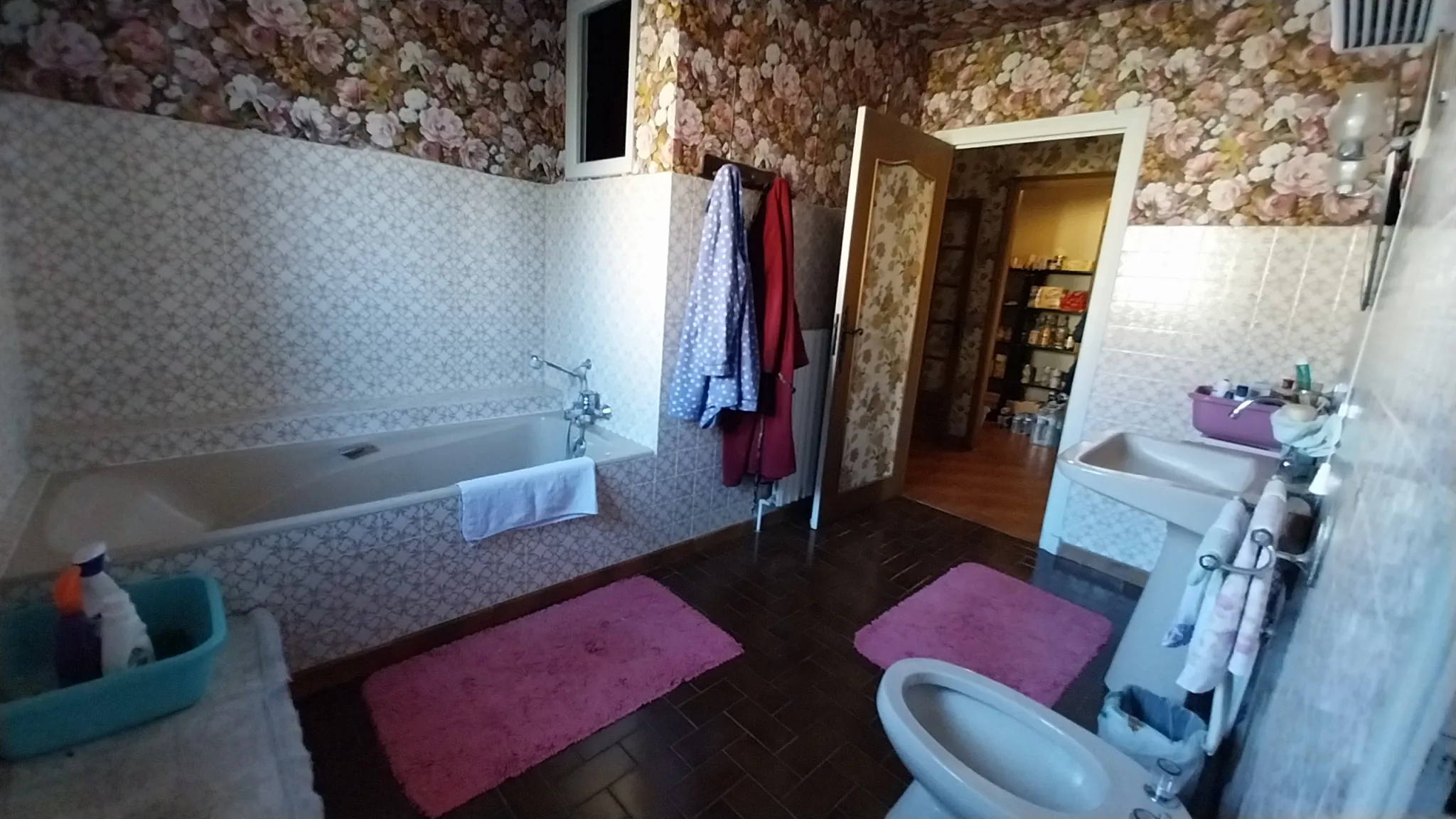 Spacieuse maison en pierre de 210m² avec jardin et vue village en Dordogne 