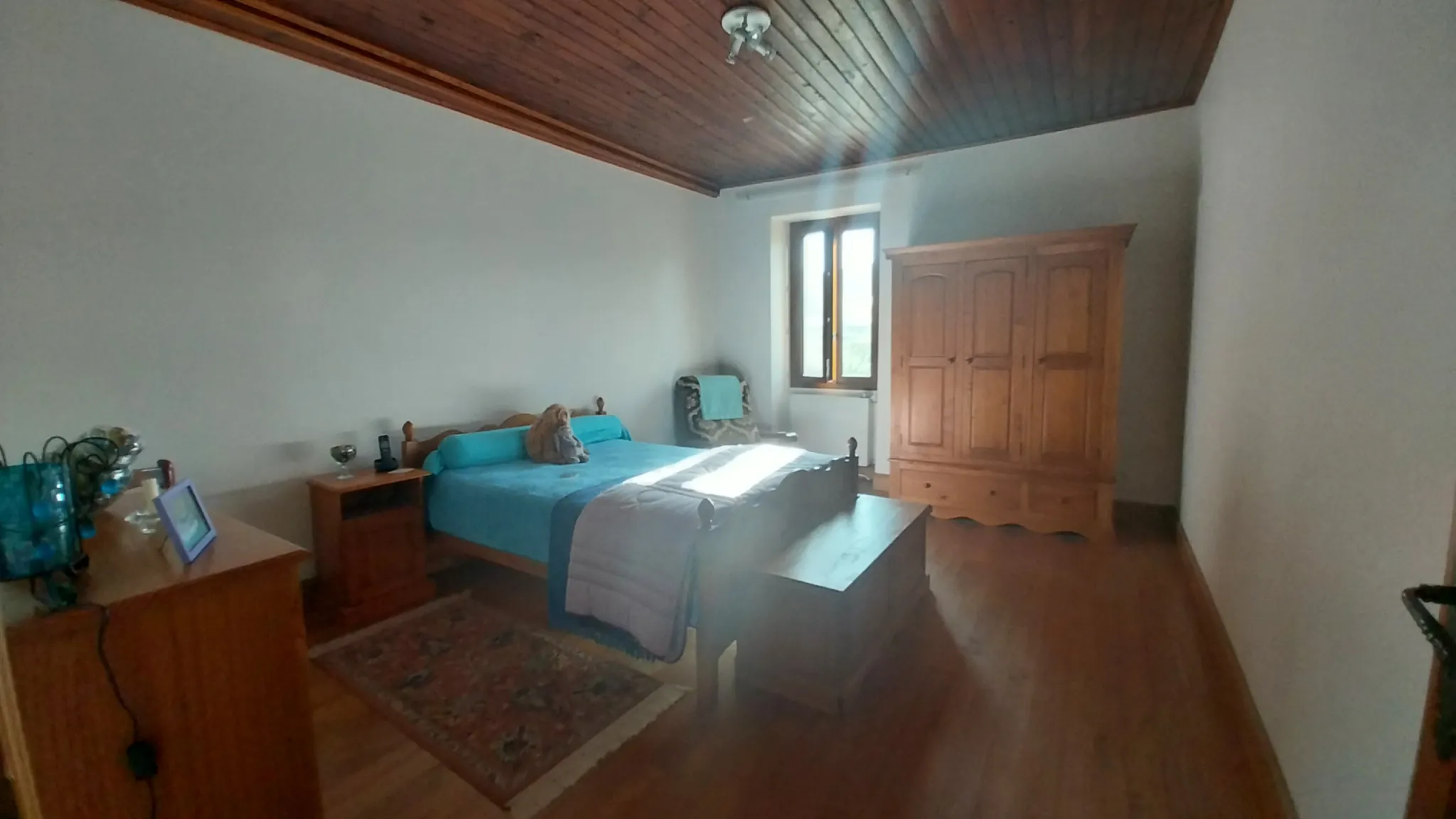 Spacieuse maison en pierre de 210m² avec jardin et vue village en Dordogne 