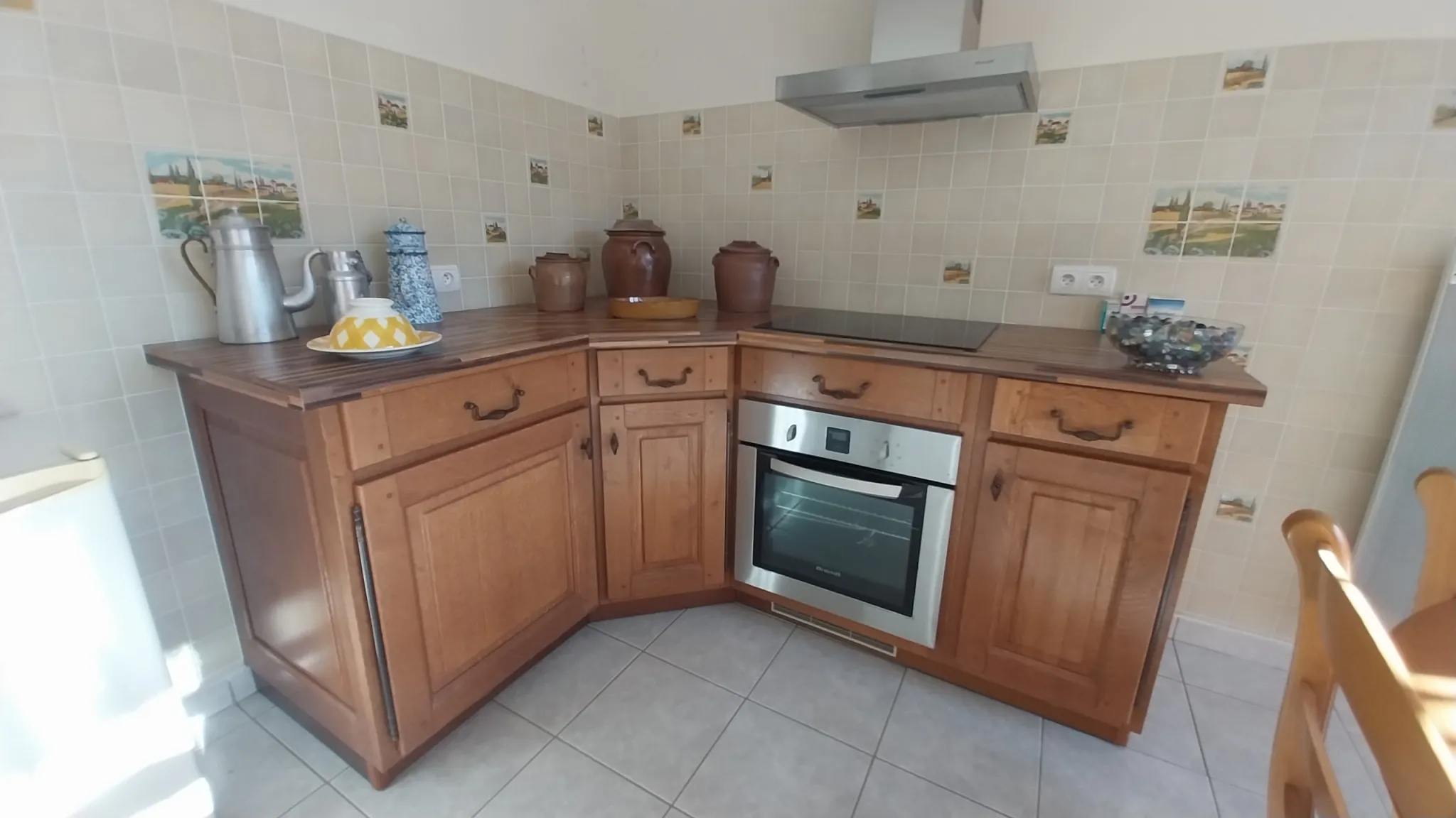 Spacieuse maison en pierre de 210m² avec jardin et vue village en Dordogne 