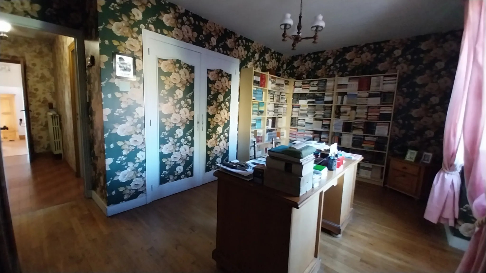 Spacieuse maison en pierre de 210m² avec jardin et vue village en Dordogne 