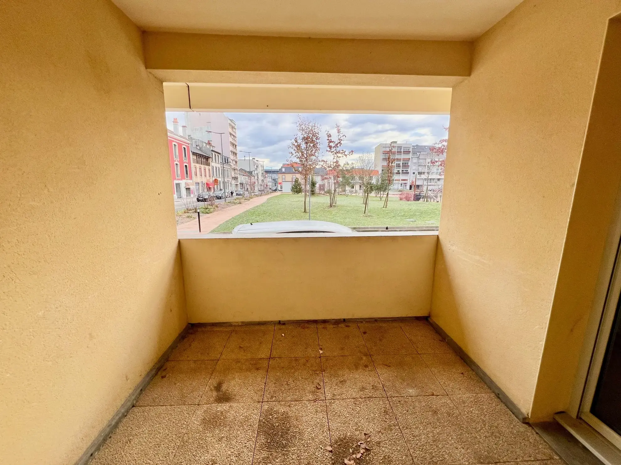 Appartement T3 à Nanterre de 57 m² avec cave, proche centre-ville 