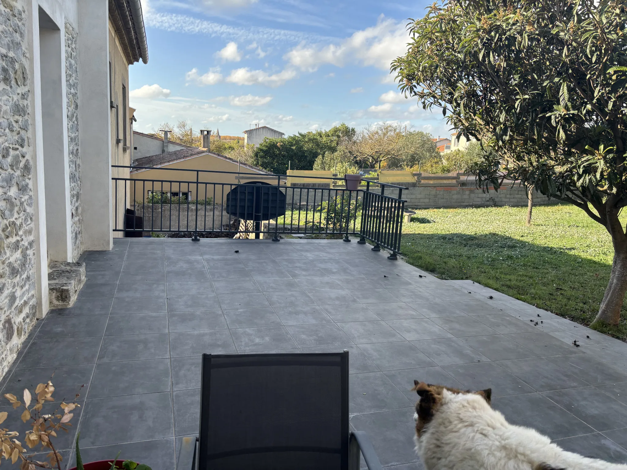 Maison familiale spacieuse à Pezens – 134 m² avec jardin et garage 