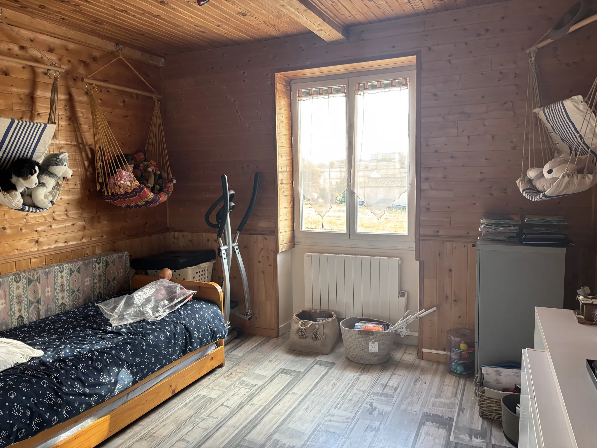 Maison familiale spacieuse à Pezens – 134 m² avec jardin et garage 