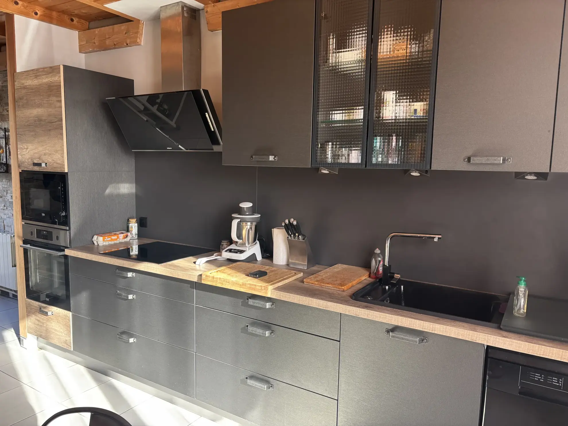 Maison familiale spacieuse à Pezens – 134 m² avec jardin et garage 