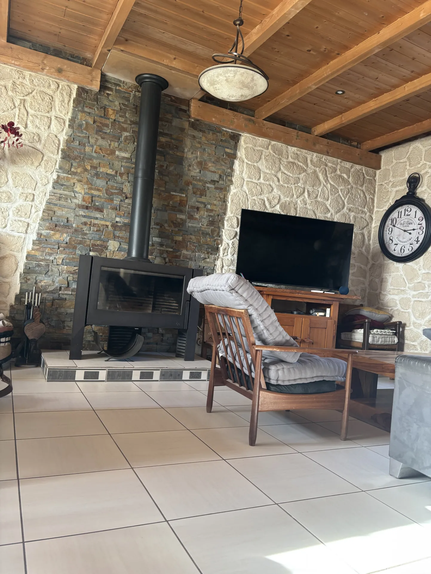 Maison familiale spacieuse à Pezens – 134 m² avec jardin et garage 