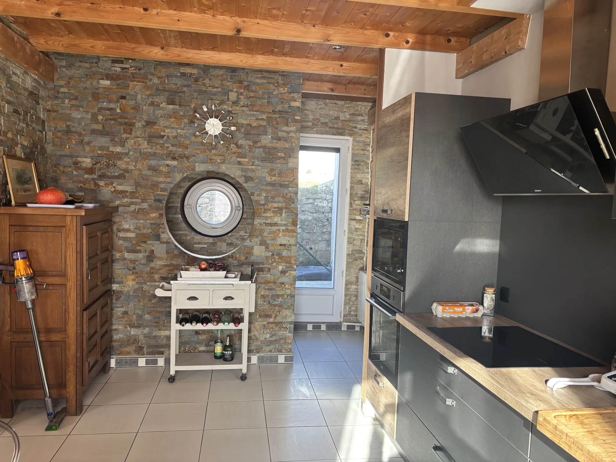 Maison familiale spacieuse à Pezens – 134 m² avec jardin et garage 