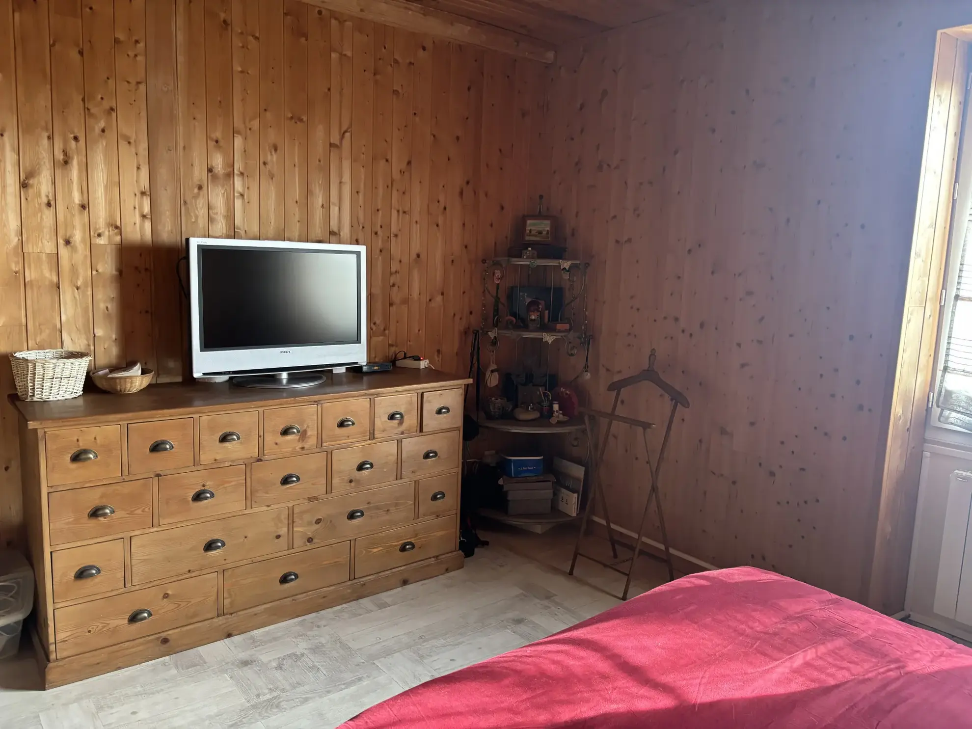 Maison familiale spacieuse à Pezens – 134 m² avec jardin et garage 