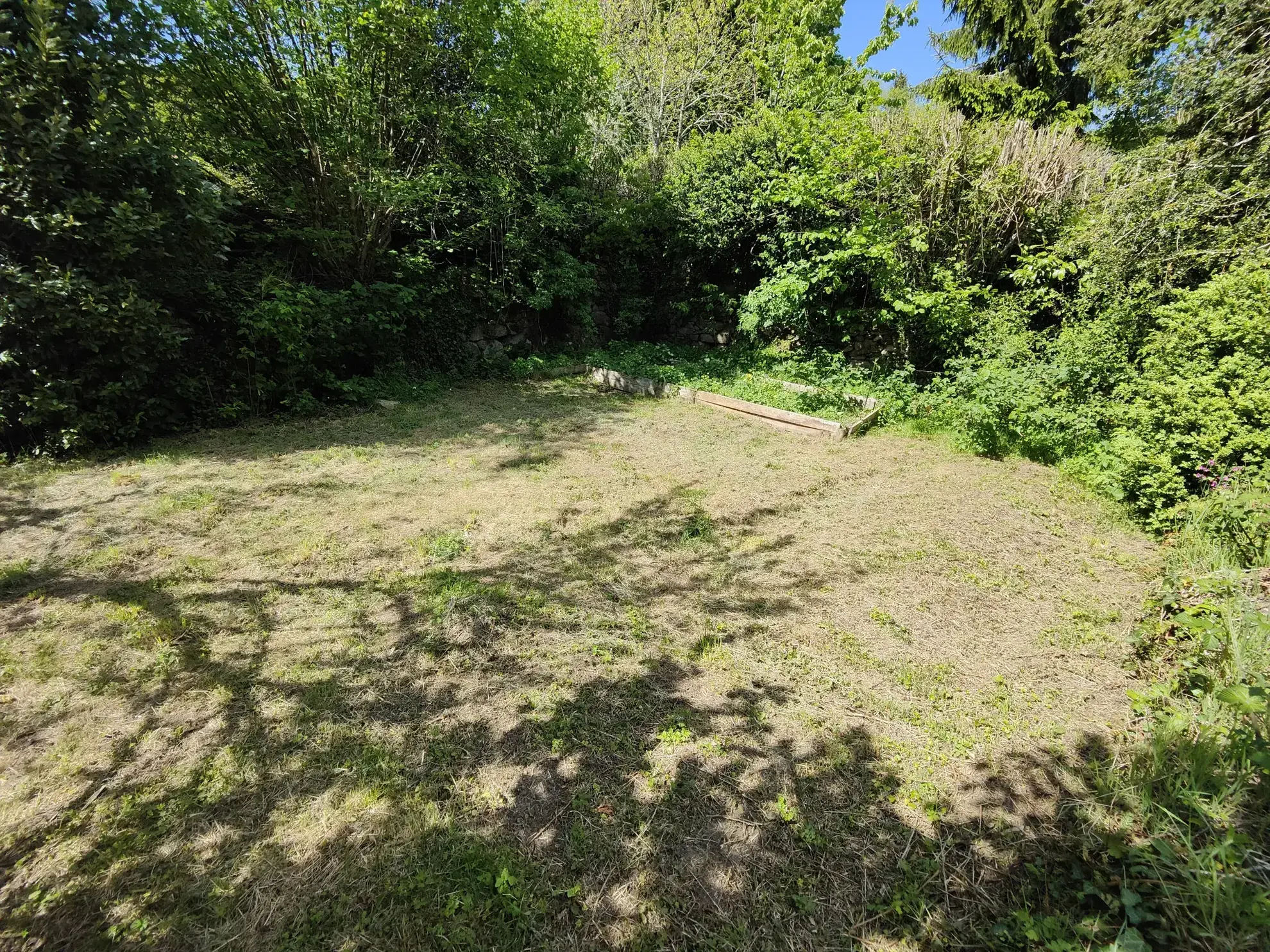 Maison médiévale rénovée de 156 m² dans un hameau paisible près de Guéret 