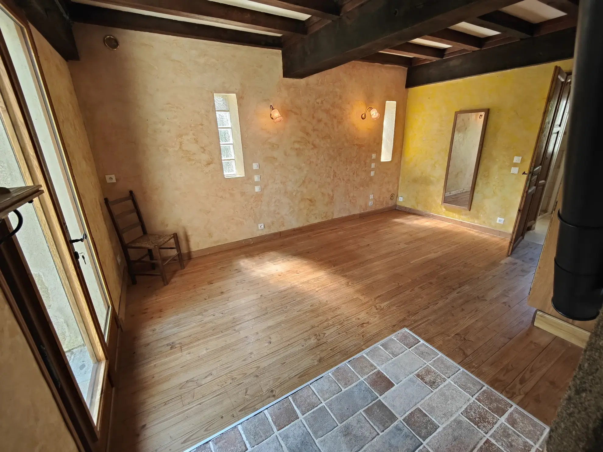 Maison médiévale rénovée de 156 m² dans un hameau paisible près de Guéret 