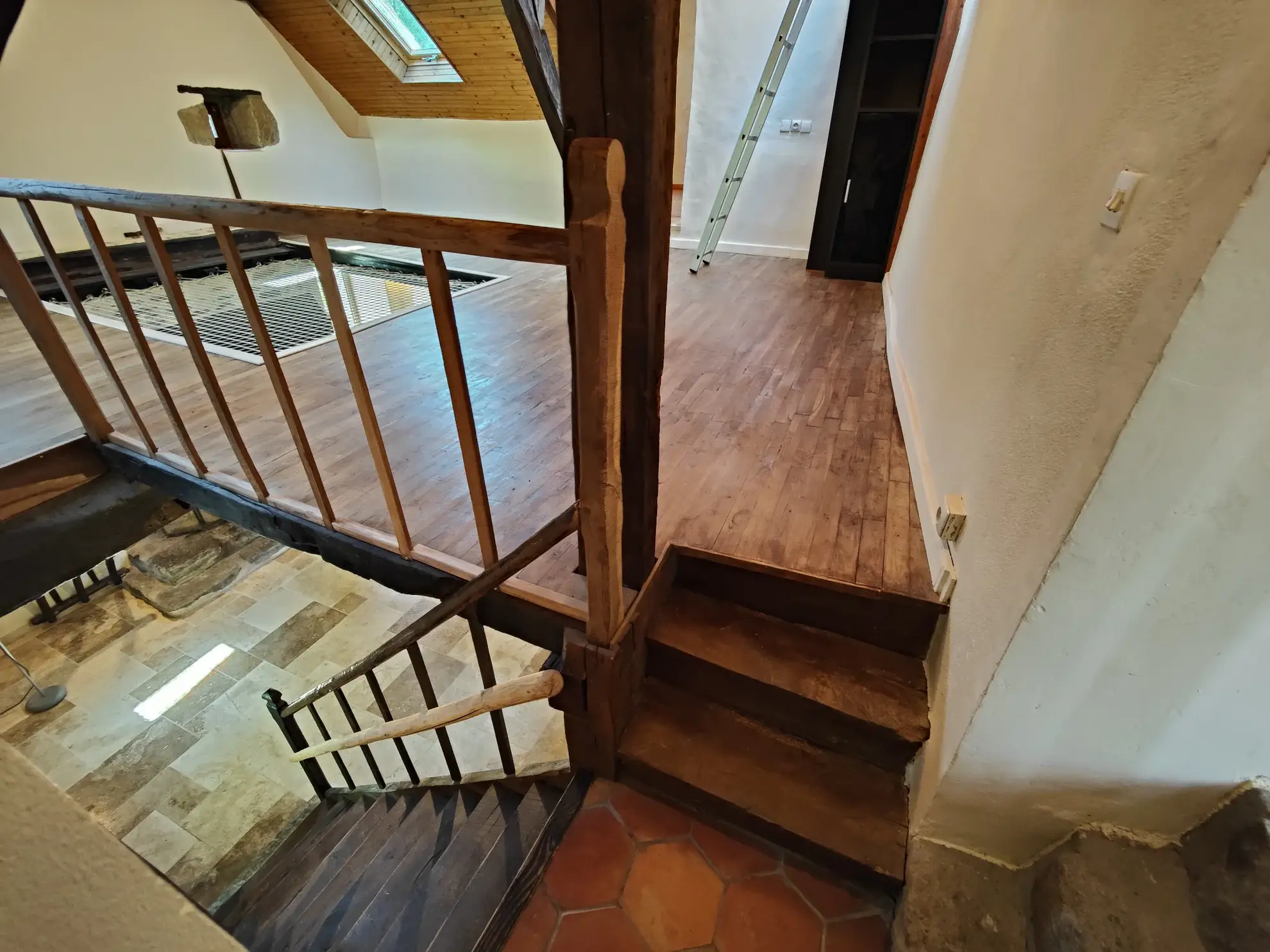 Maison médiévale rénovée de 156 m² dans un hameau paisible près de Guéret 