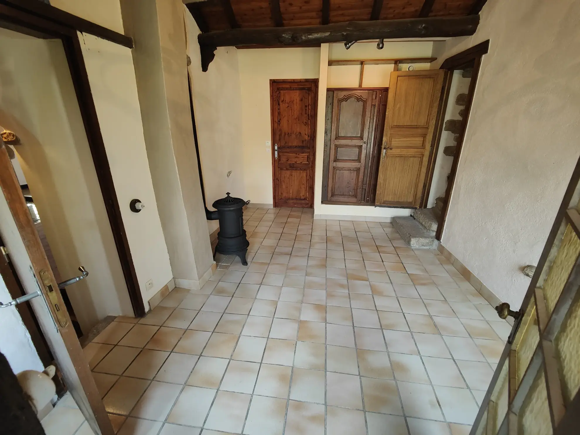 Maison médiévale rénovée de 156 m² dans un hameau paisible près de Guéret 