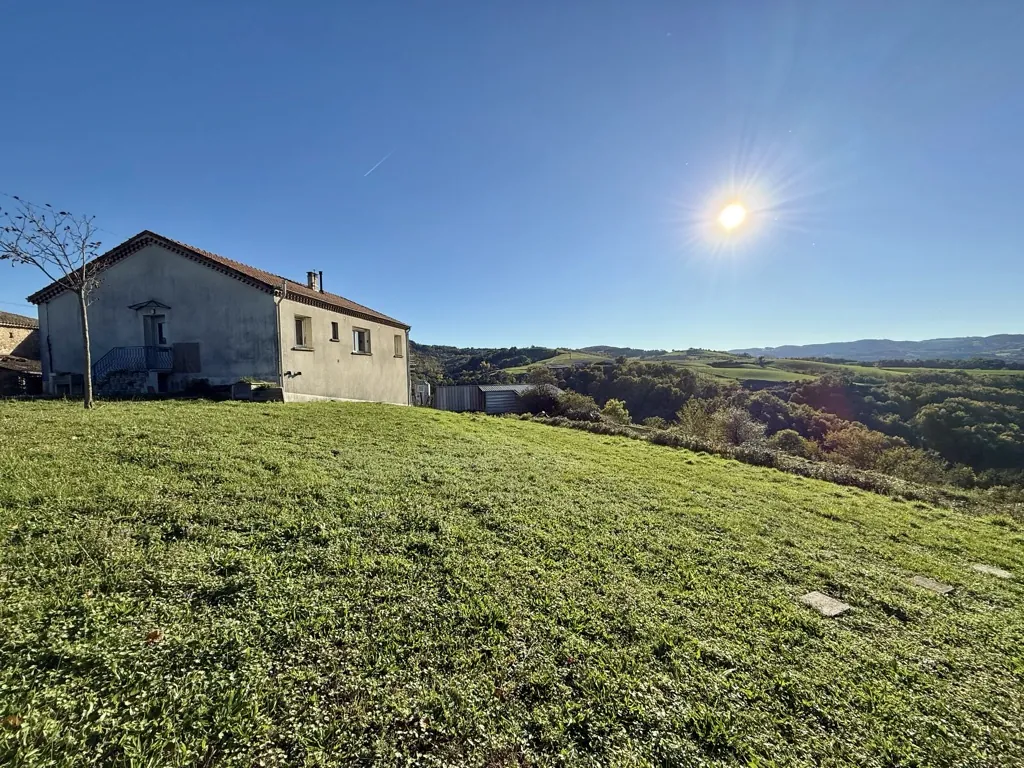 Belle maison de 136 m² avec garage à Plats, vue dégagée sur les montagnes 