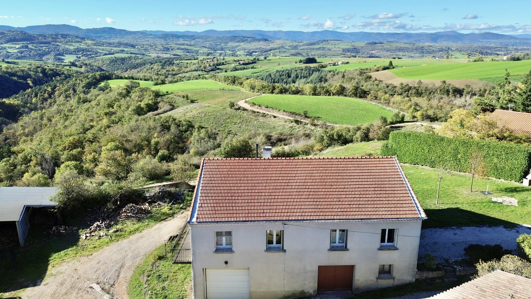 Belle maison de 136 m² avec grand garage et vue sur les monts de l’Ardèche à Plats