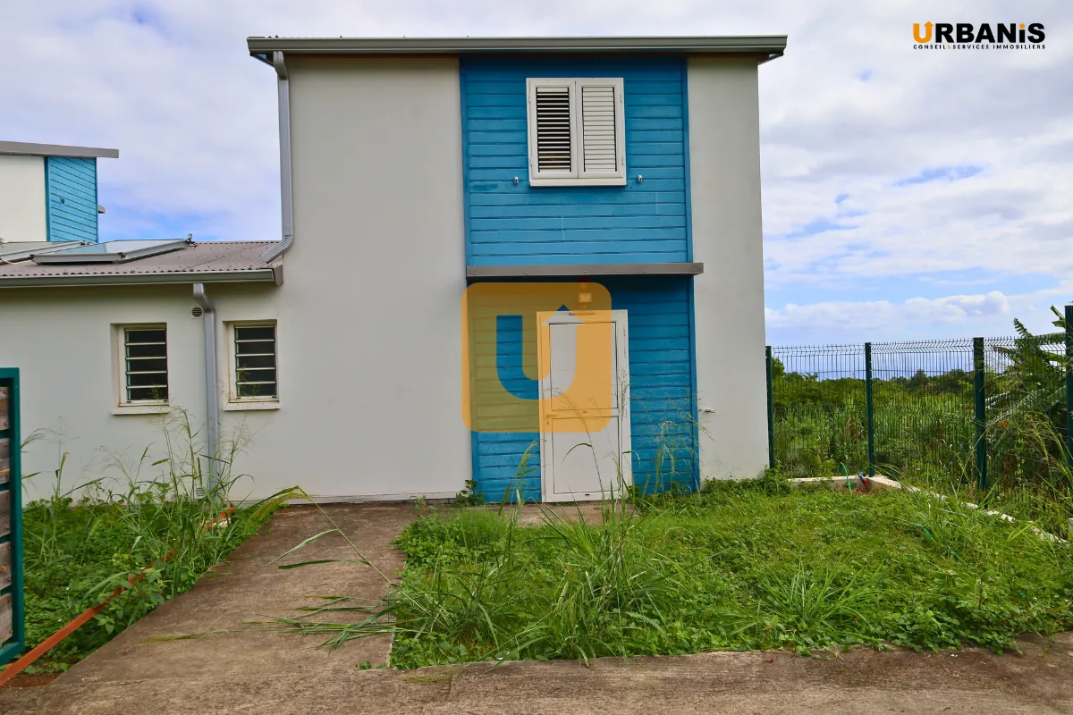 Belle maison moderne de 80 m² à Bernica avec jardin et varangue