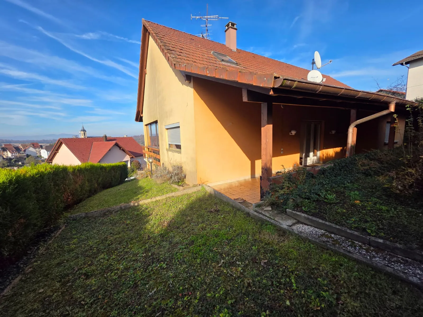 Maison familiale de 137m² avec vue à Altkirch, garage et terrasse 
