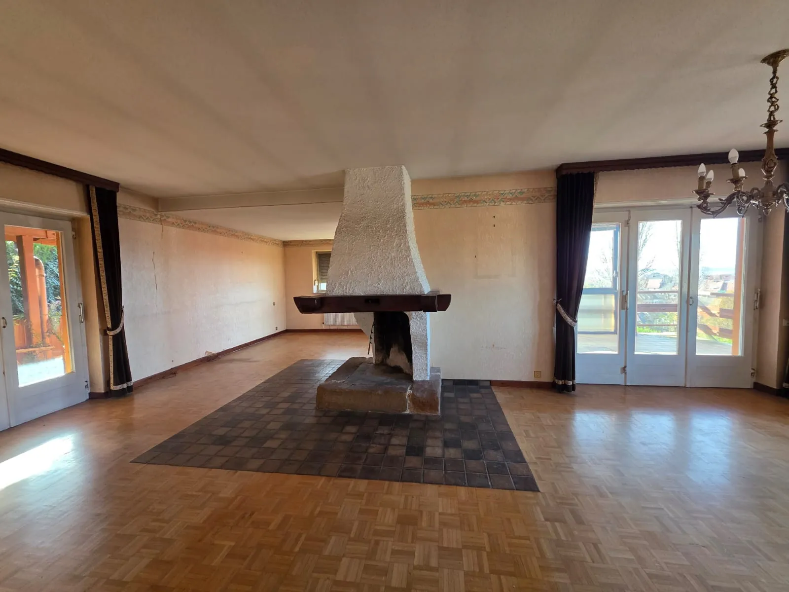 Maison familiale de 137m² avec vue à Altkirch, garage et terrasse 