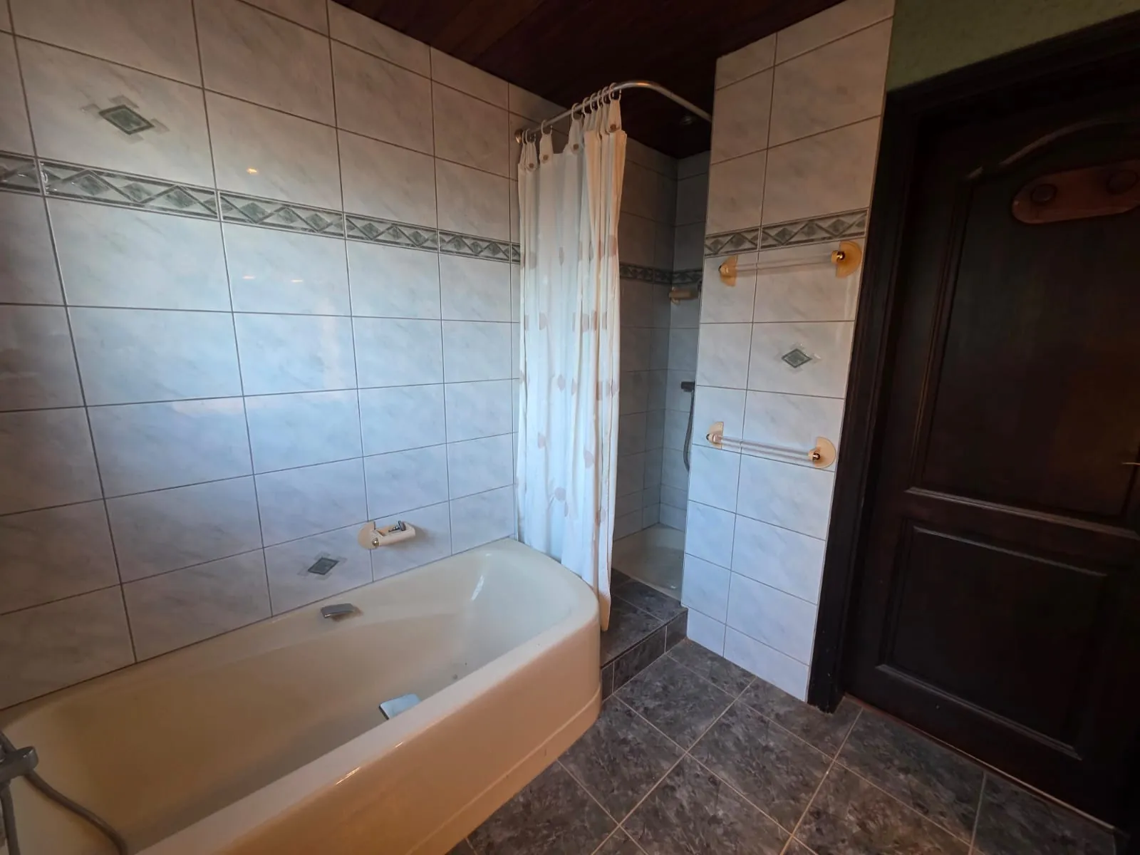 Maison familiale de 137m² avec vue à Altkirch, garage et terrasse 