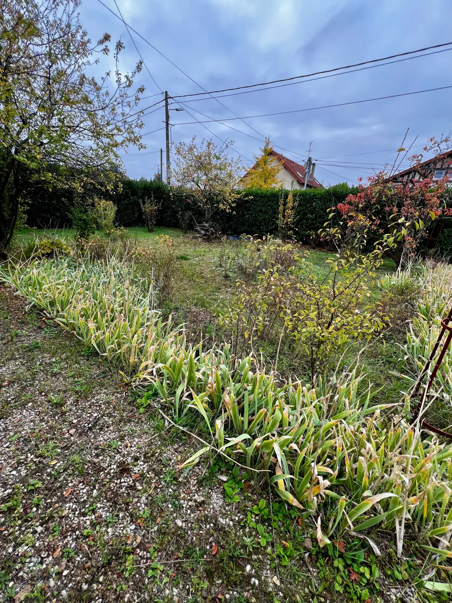 Terrain constructible à Sainte-Geneviève-des-Bois de 365 m² – Emplacement privilégié