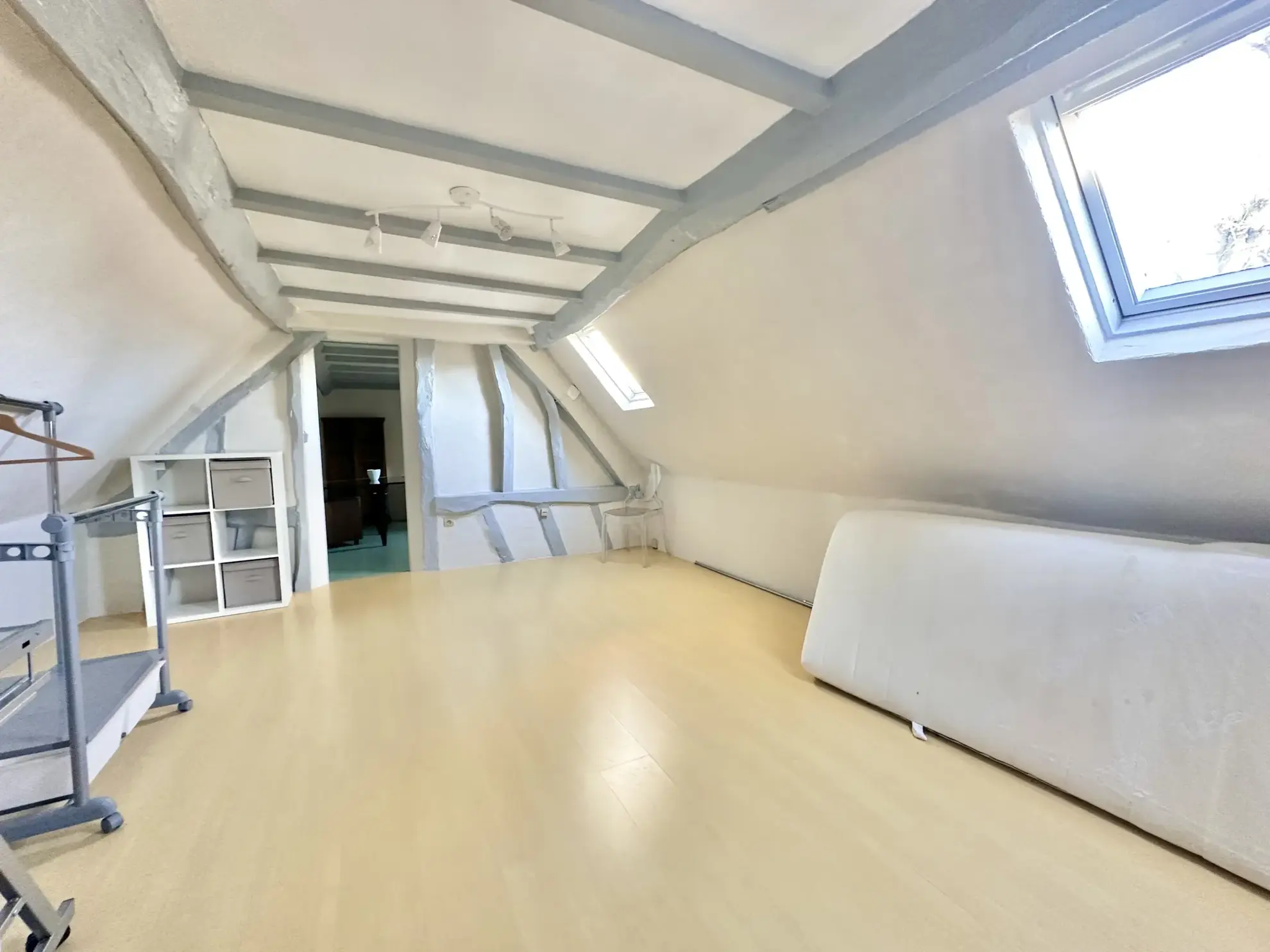 Longère à vendre dans la région de Rouen, 3 chambres, jardin clos, garage – Opportunité à saisir 