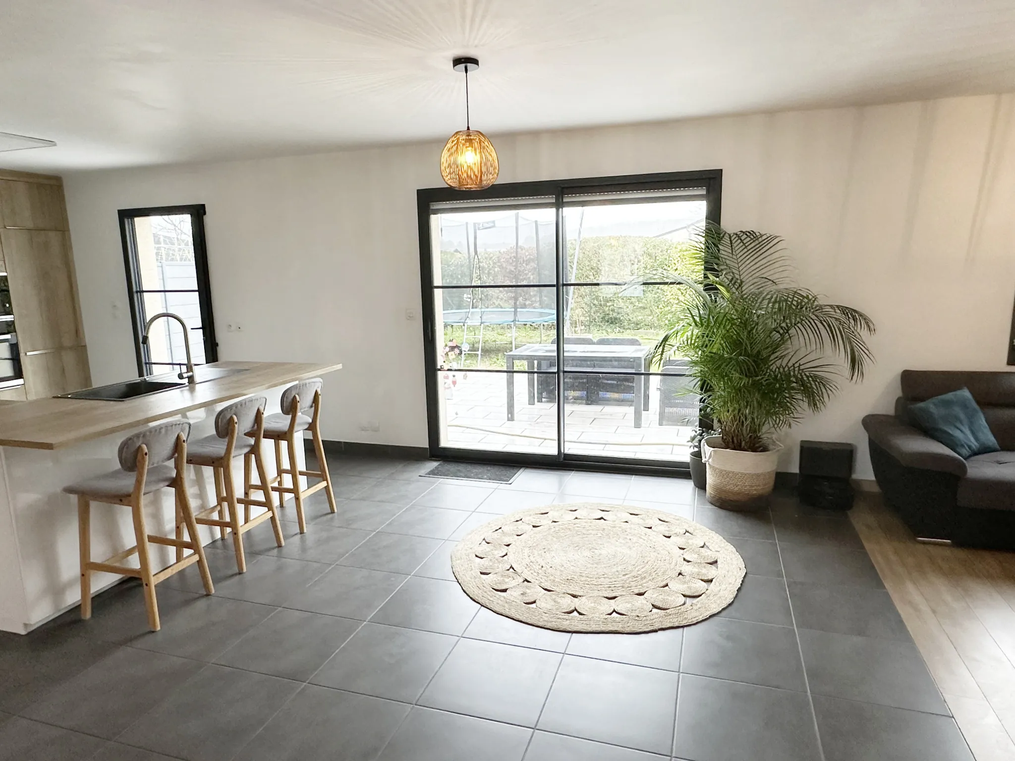 Maison de plain-pied à Grézillé, modernité et confort au cœur de la Loire-Authion 